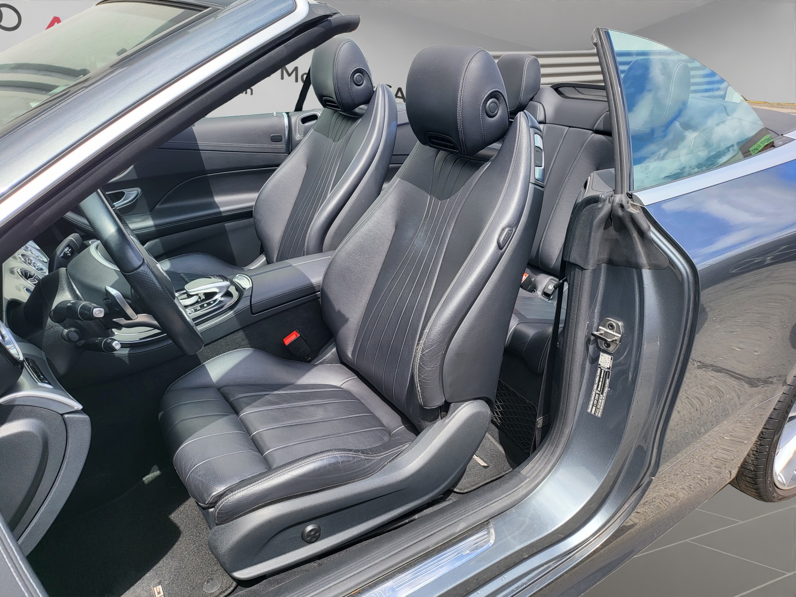 MERCEDES-BENZ E 200 Cabriolet AMG Line 4 Matic 9G-Tronic-image-7
