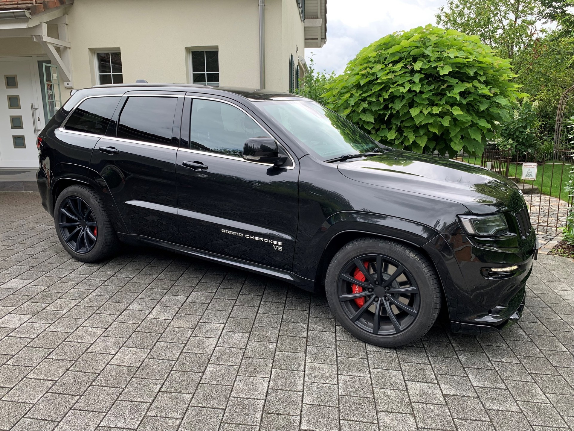 JEEP Grand Cherokee 6.4 V8 HEMI SRT8 Automatic-image-3