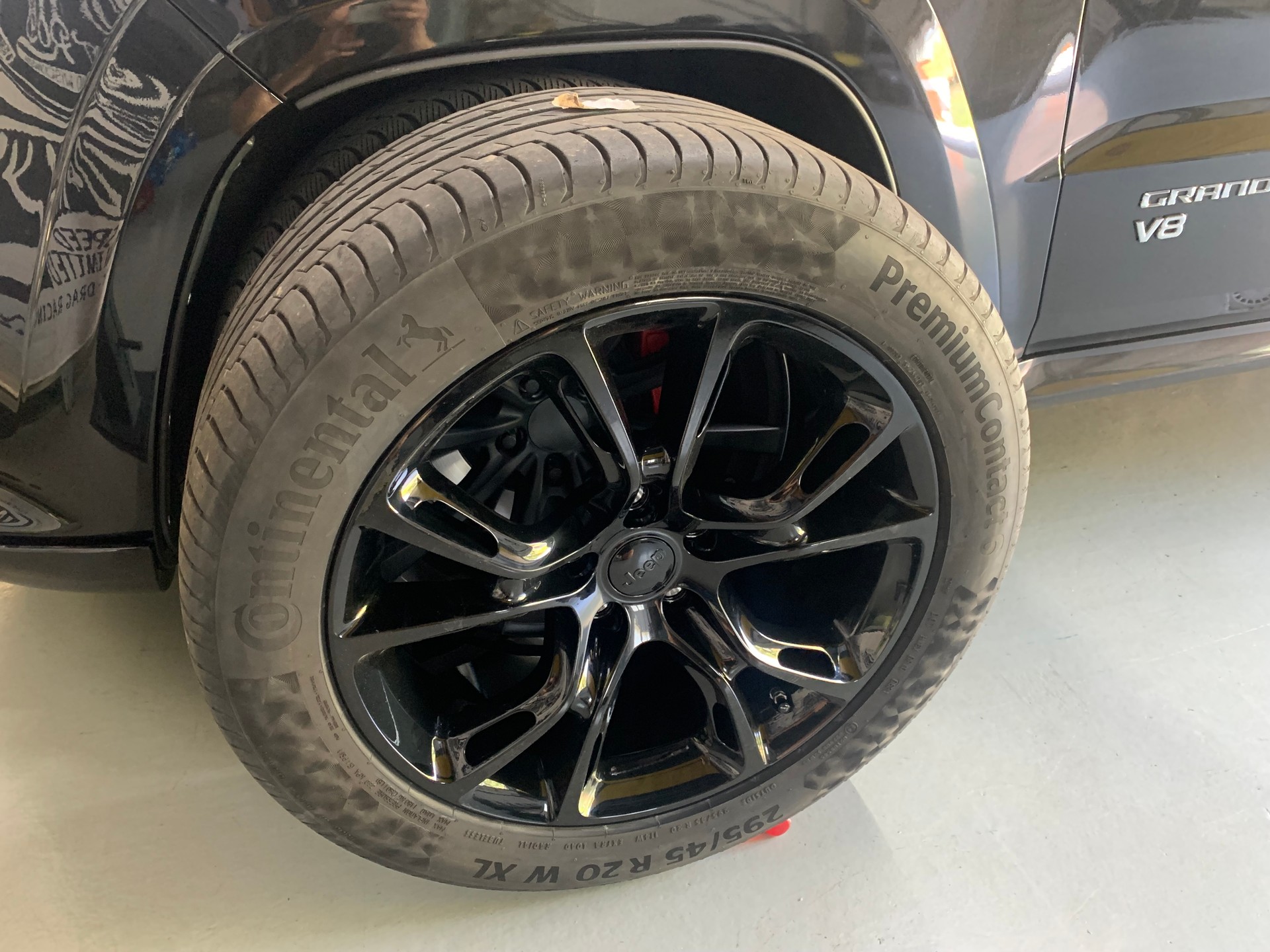JEEP Grand Cherokee 6.4 V8 HEMI SRT8 Automatic-image-10