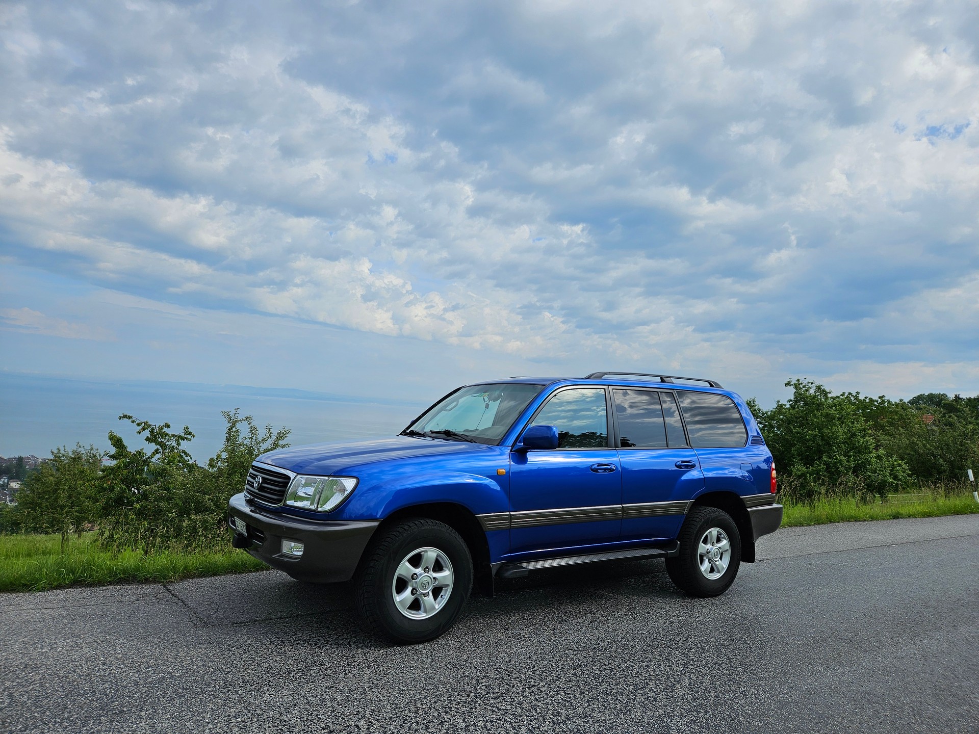 TOYOTA Landcruiser-image-4