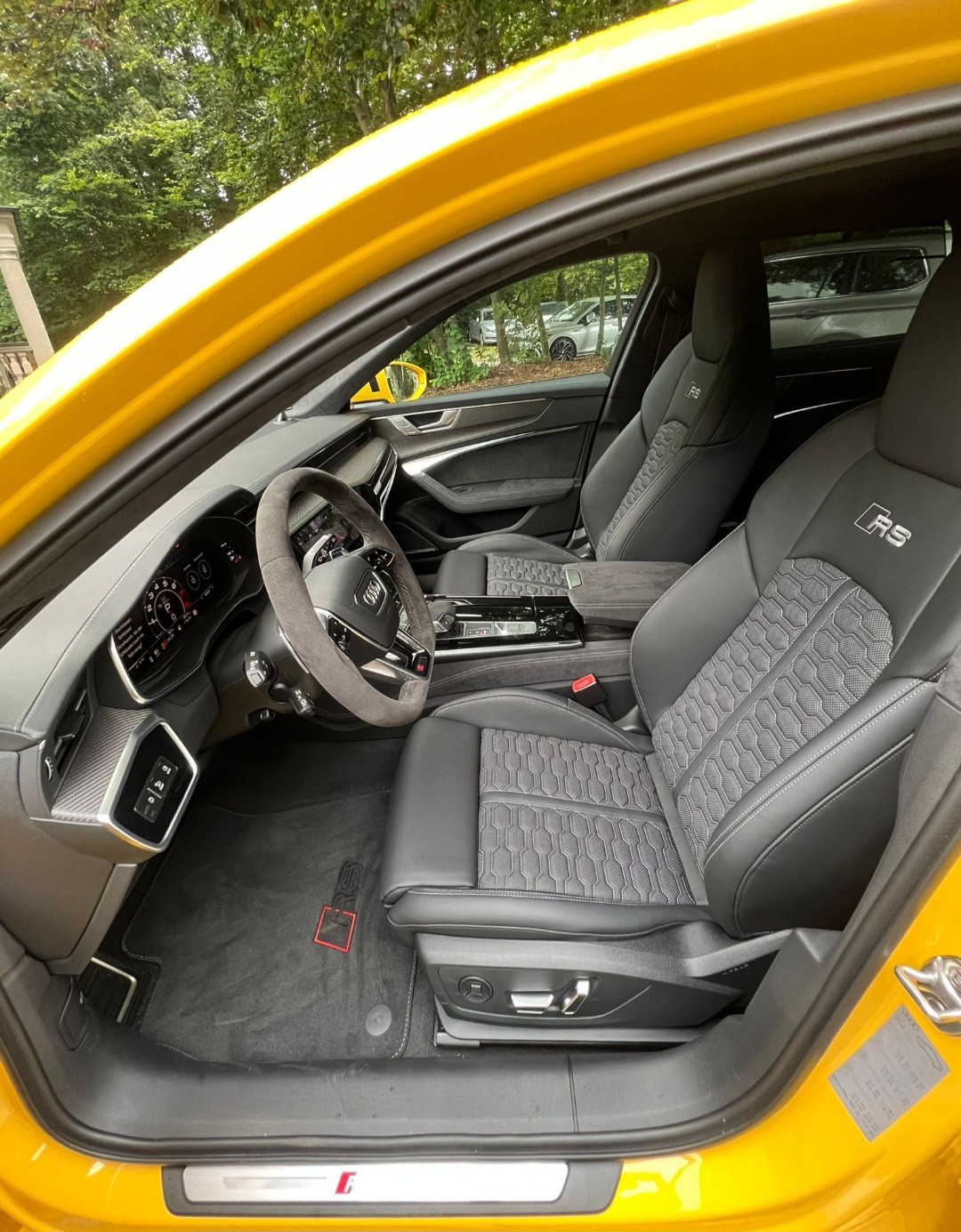 AUDI RS6 Avant 4.0 TFSI V8 Performance quattro-image-11