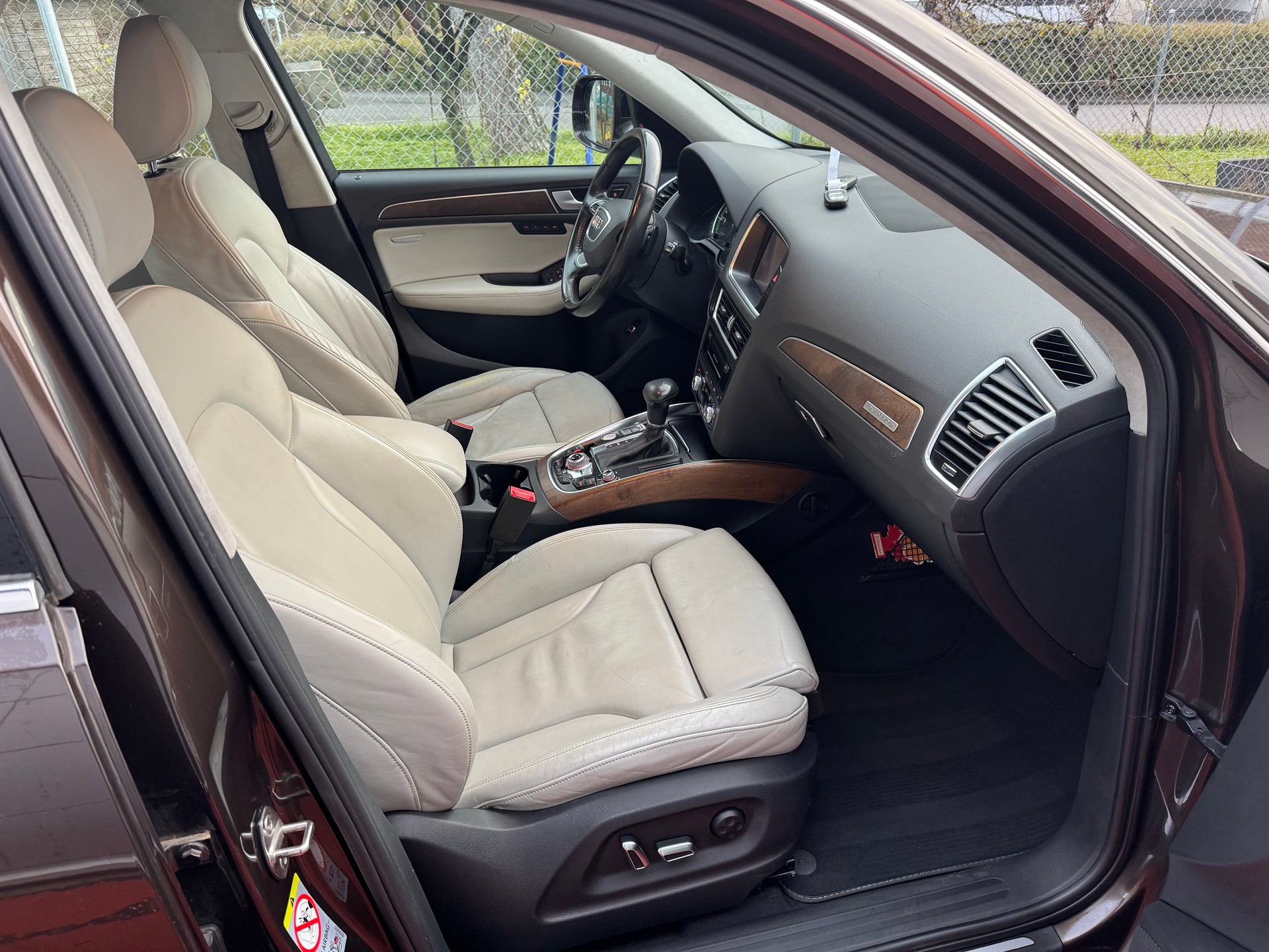 AUDI Q5 2.0 TFSI hybrid quattro tiptronic-image-9