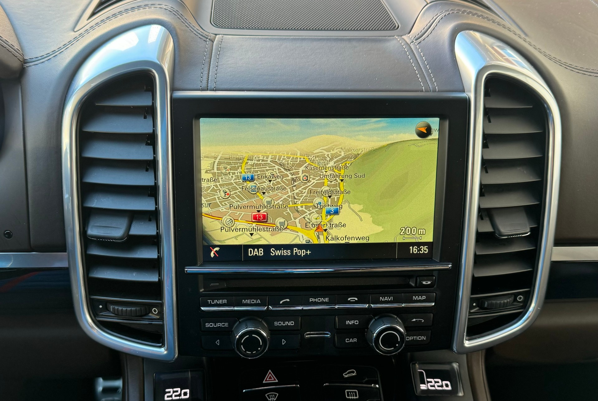 PORSCHE Cayenne S E-Hybrid-image-12