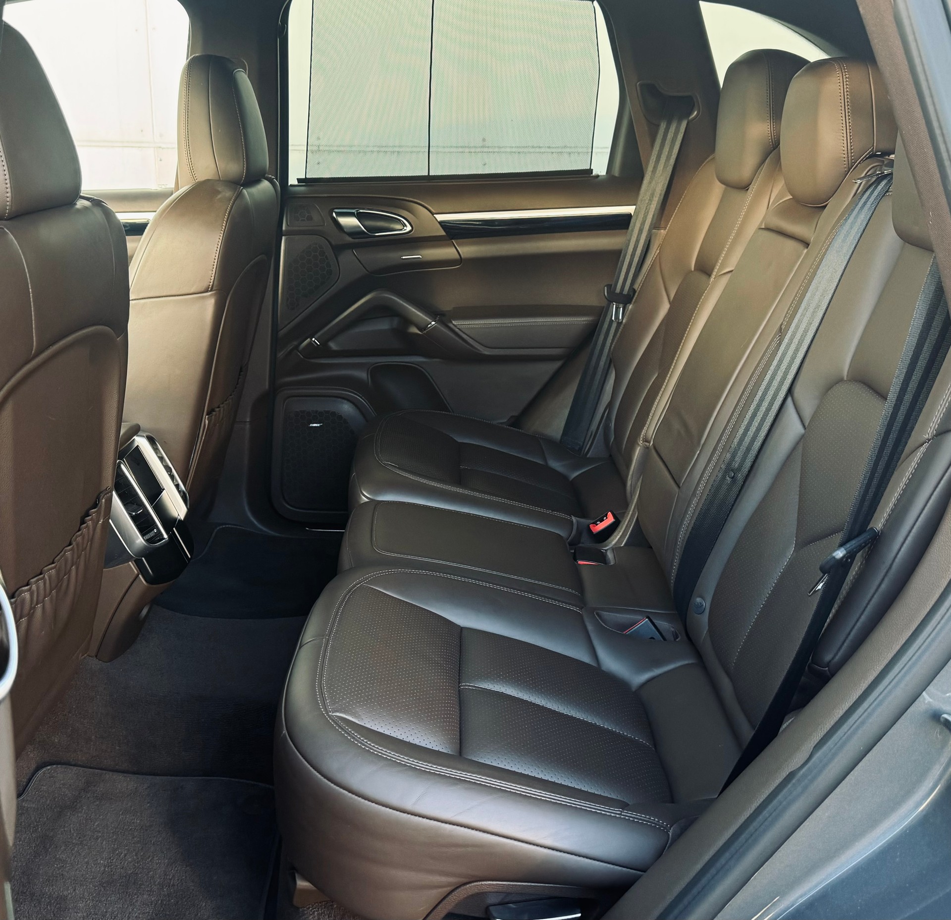 PORSCHE Cayenne S E-Hybrid-image-8