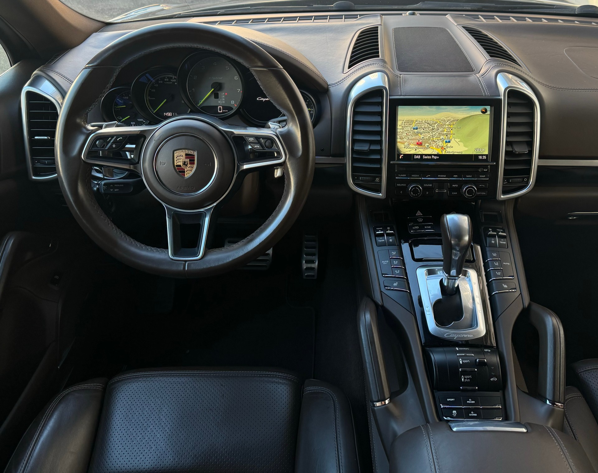 PORSCHE Cayenne S E-Hybrid-image-11