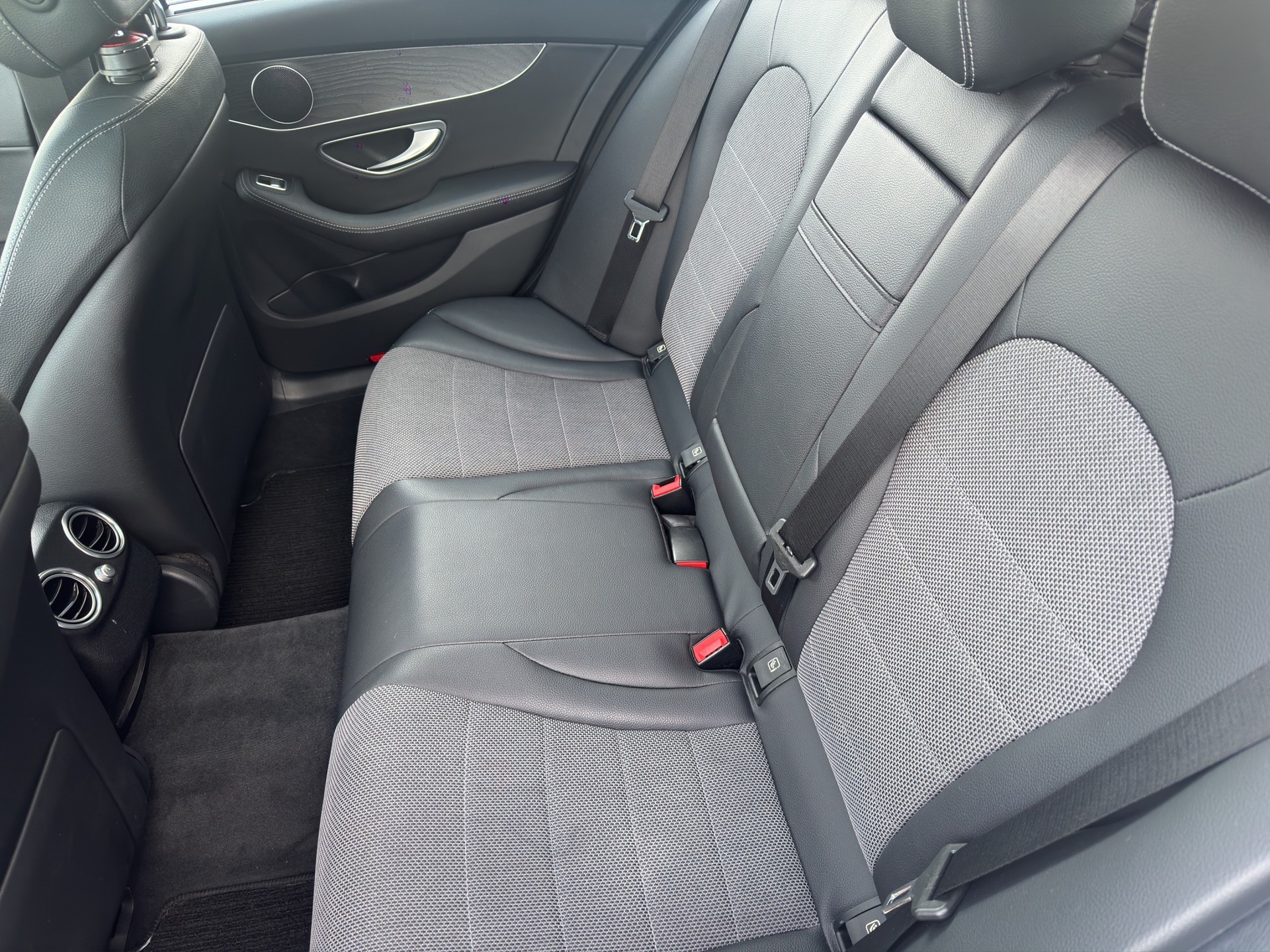 MERCEDES-BENZ C 350 e Avantgarde 7G-Tronic-image-11