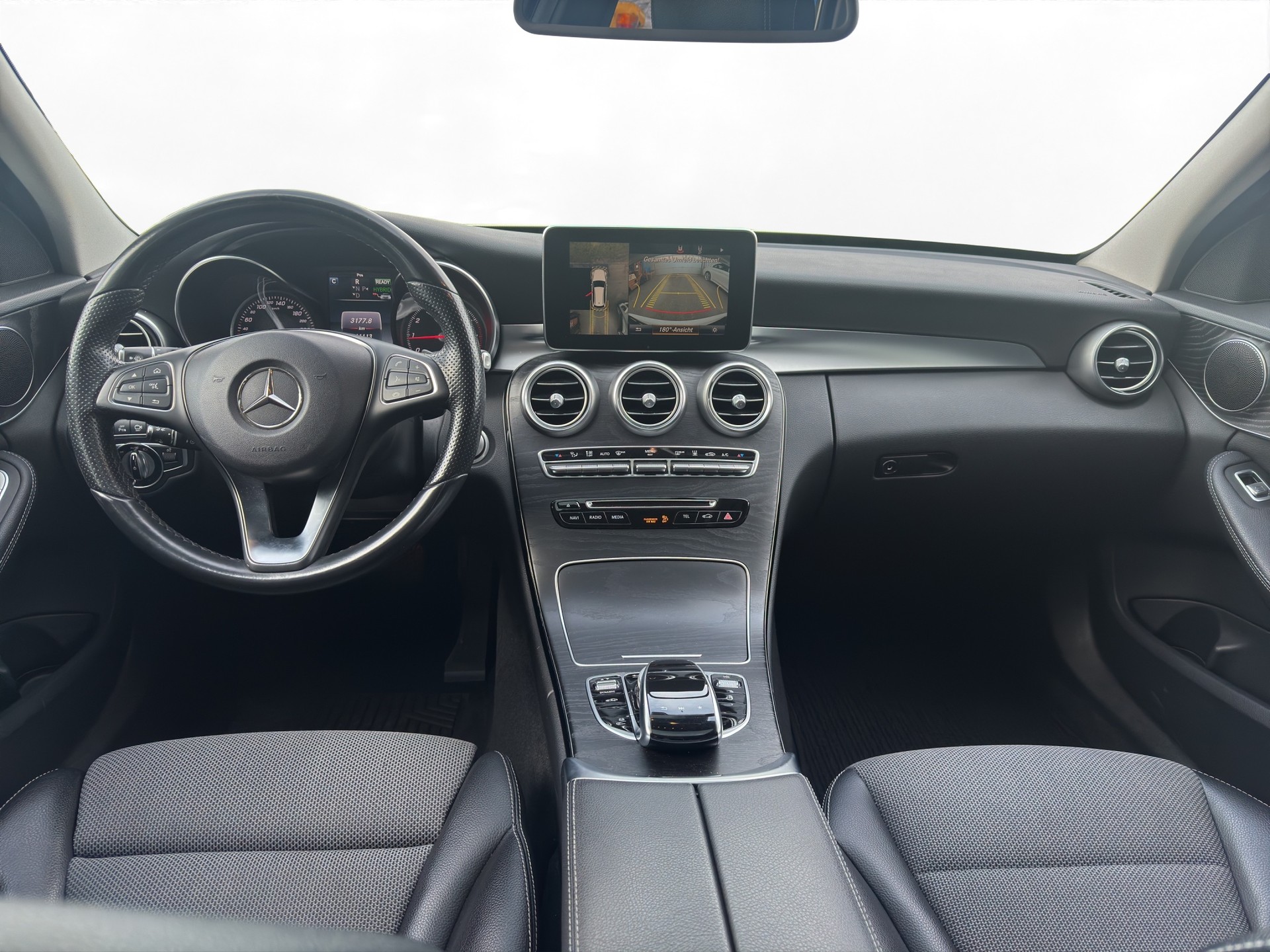 MERCEDES-BENZ C 350 e Avantgarde 7G-Tronic-image-12