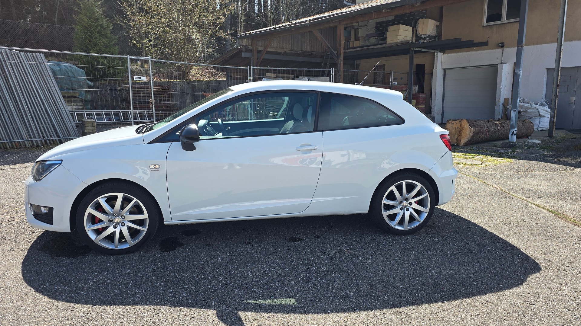 SEAT Ibiza SC 1.8 TSI Cupra-image-3