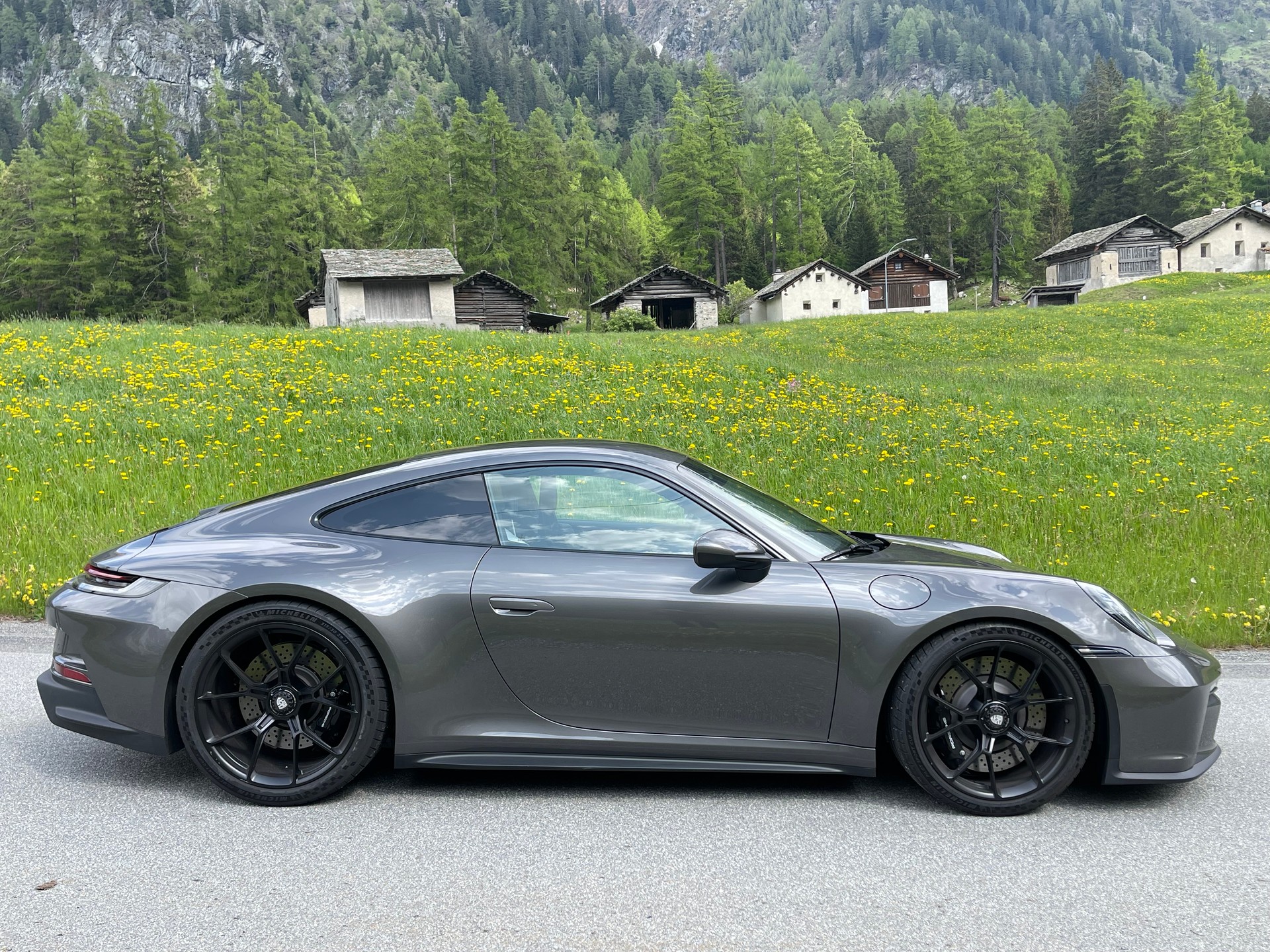 PORSCHE 911 GT3 Touring-image-1