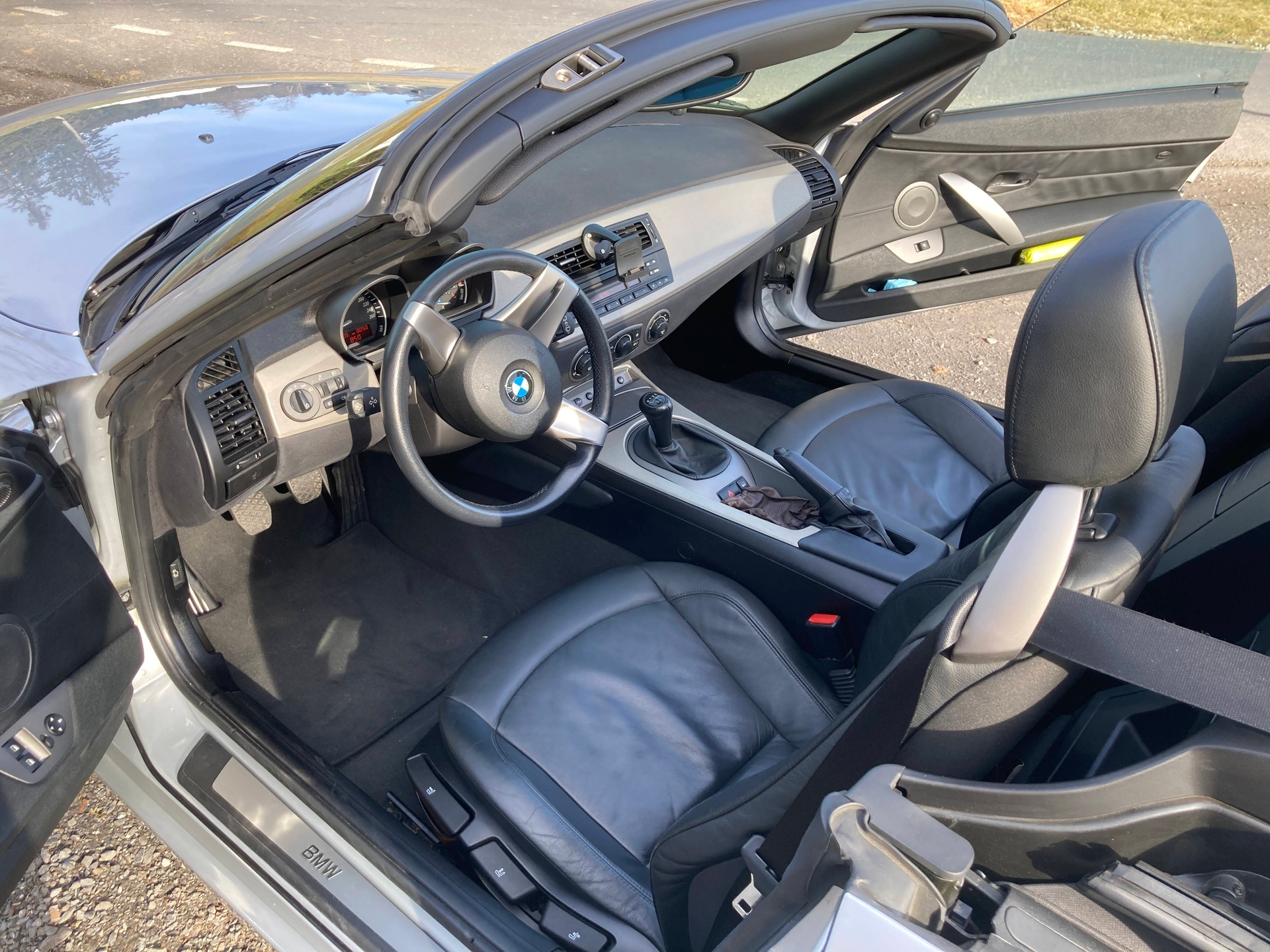 BMW Z4 2.2i Roadster-image-3