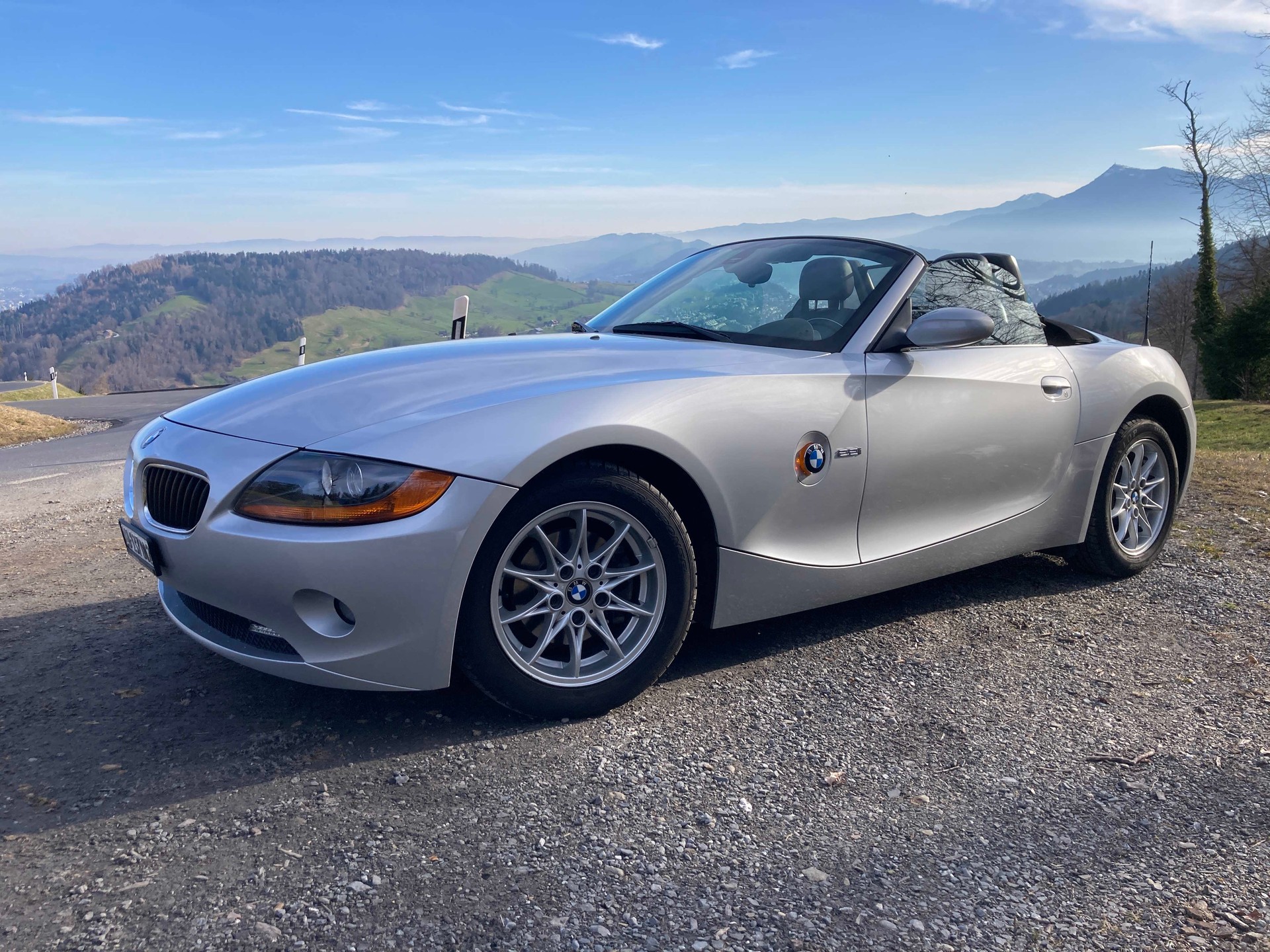 BMW Z4 2.2i Roadster-image-0