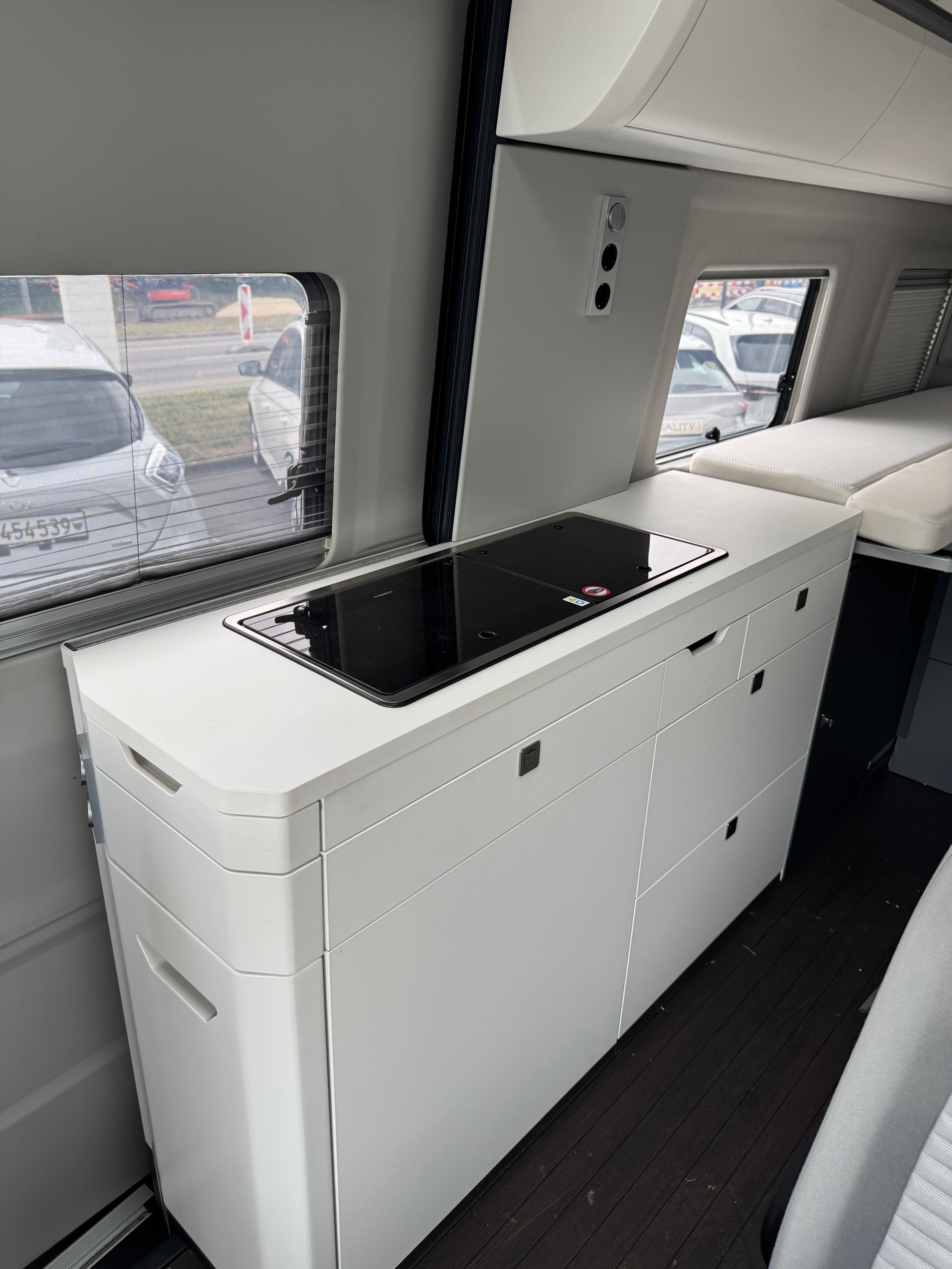 VW Grand California 680 2.0 BI-TDI-image-11