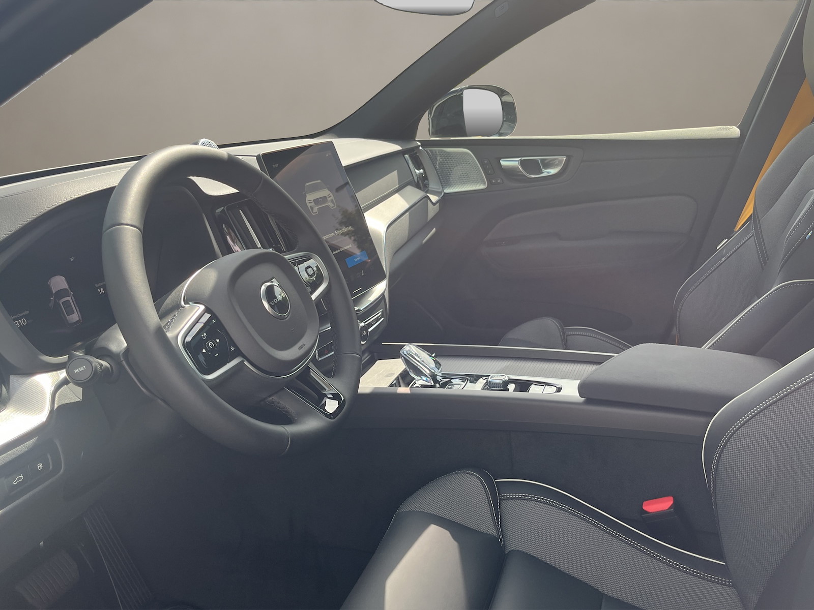 VOLVO XC60 2.0 T8 TE Polestar eAWD-image-8