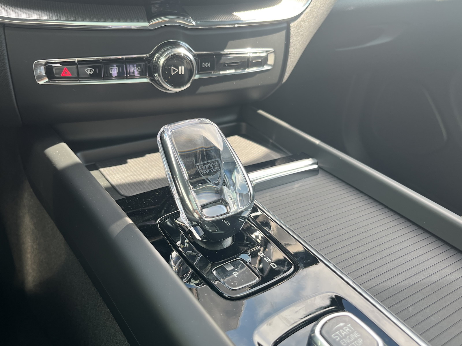 VOLVO XC60 2.0 T8 TE Polestar eAWD-image-15