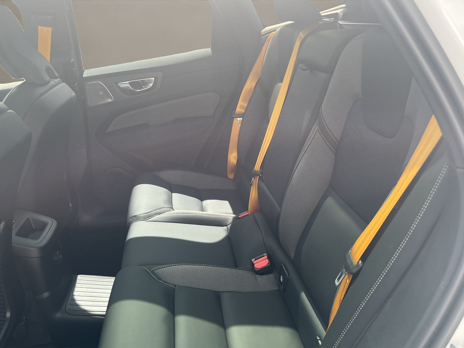 VOLVO XC60 2.0 T8 TE Polestar eAWD-image-9