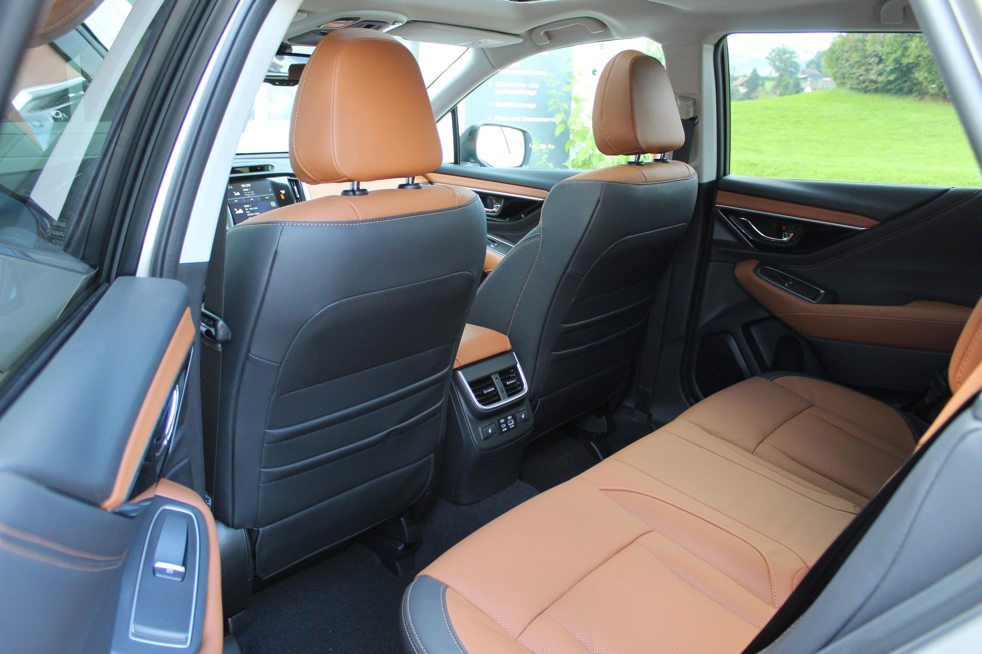 SUBARU Outback 2.5i Final Edition-image-9