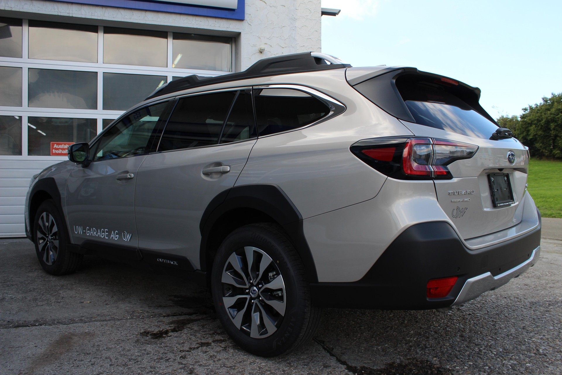 SUBARU Outback 2.5i Final Edition-image-5