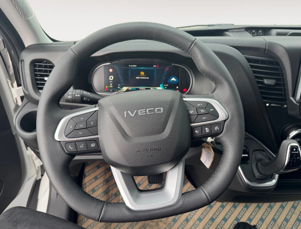 IVECO 35S18HA8V Kastenwagen-image-8