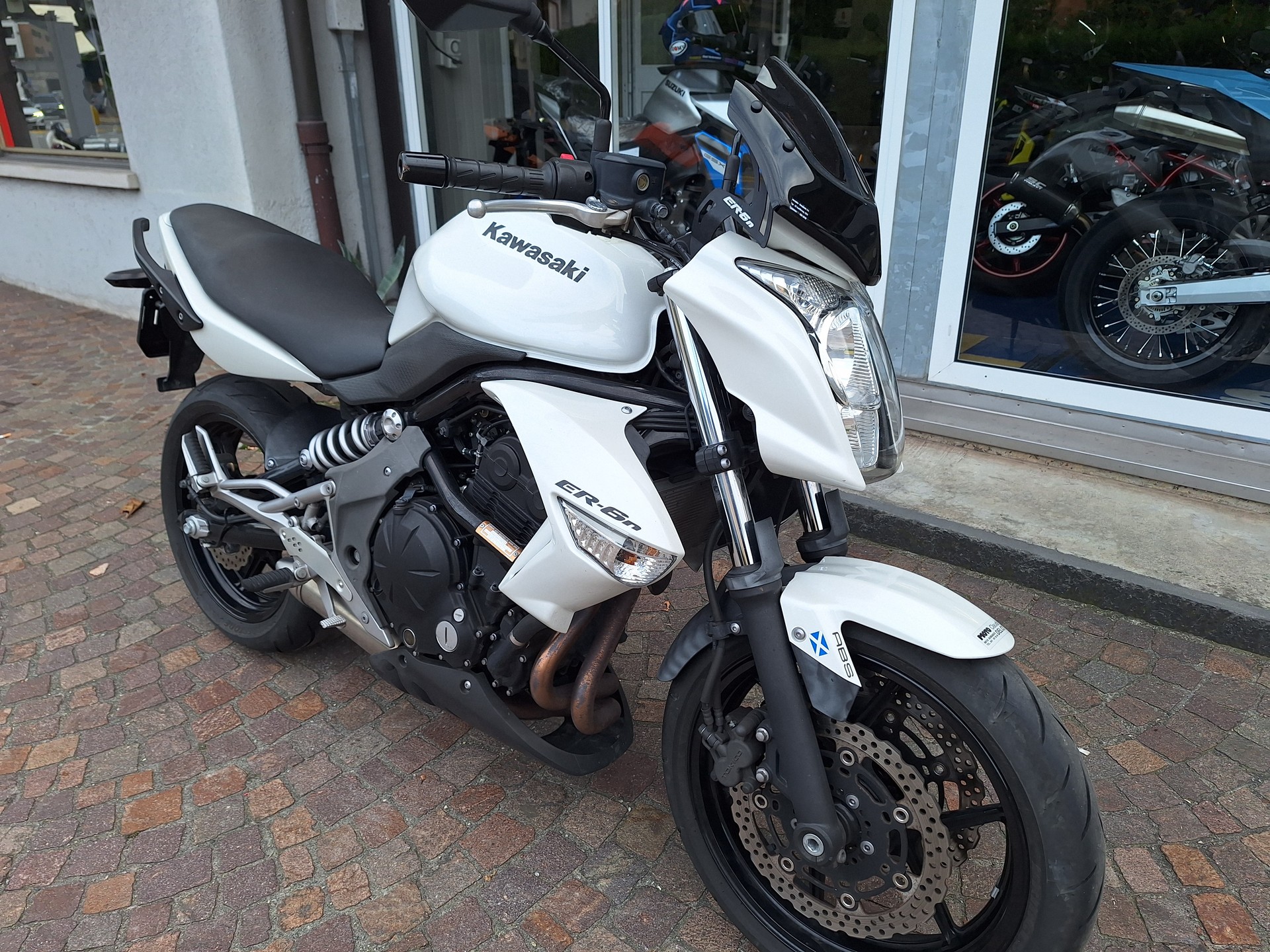 KAWASAKI ER-6 n ABS-image-1