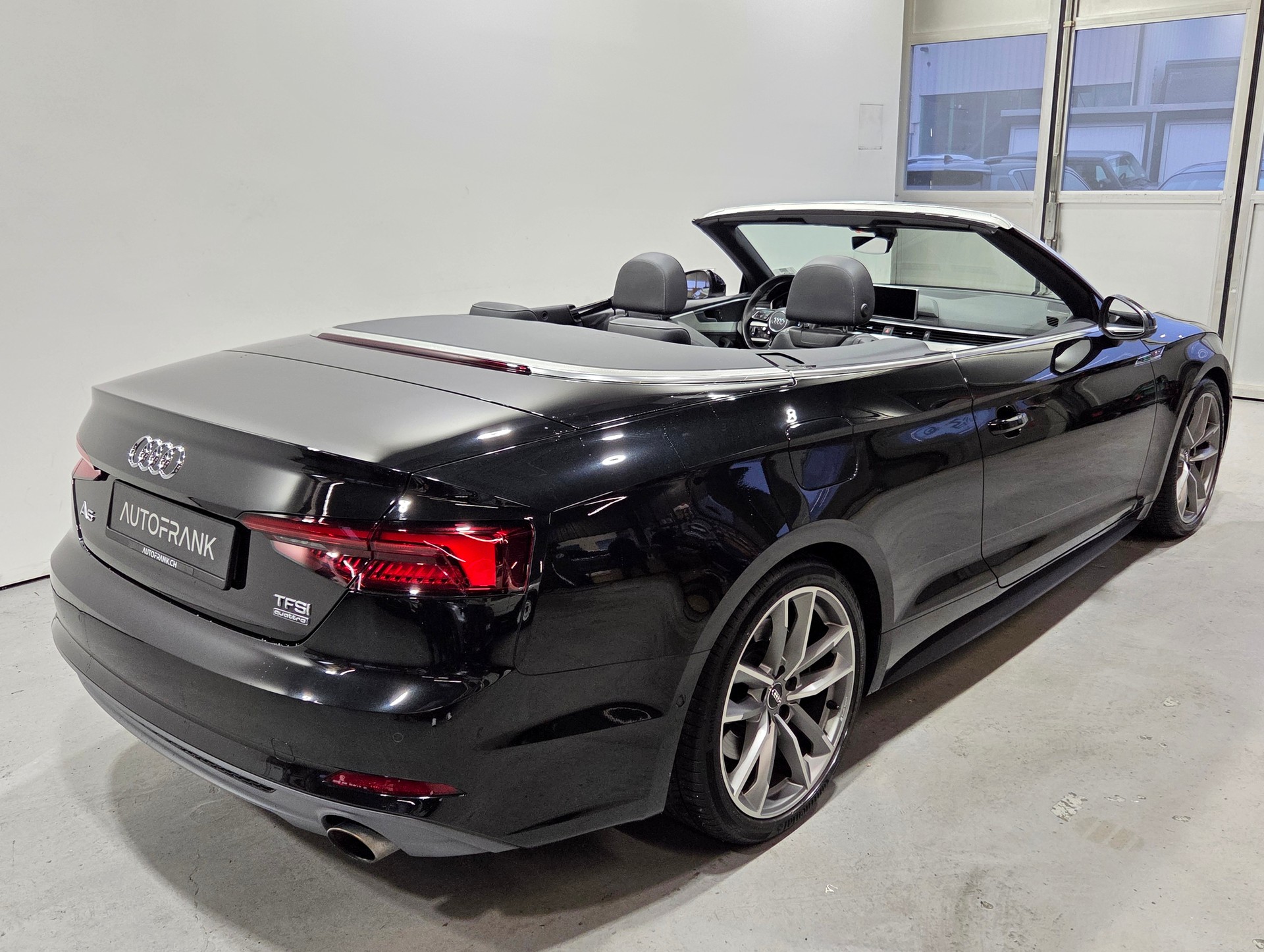 AUDI A5 Cabriolet 2.0 TFSI Sport quattro S-Tronic-image-5