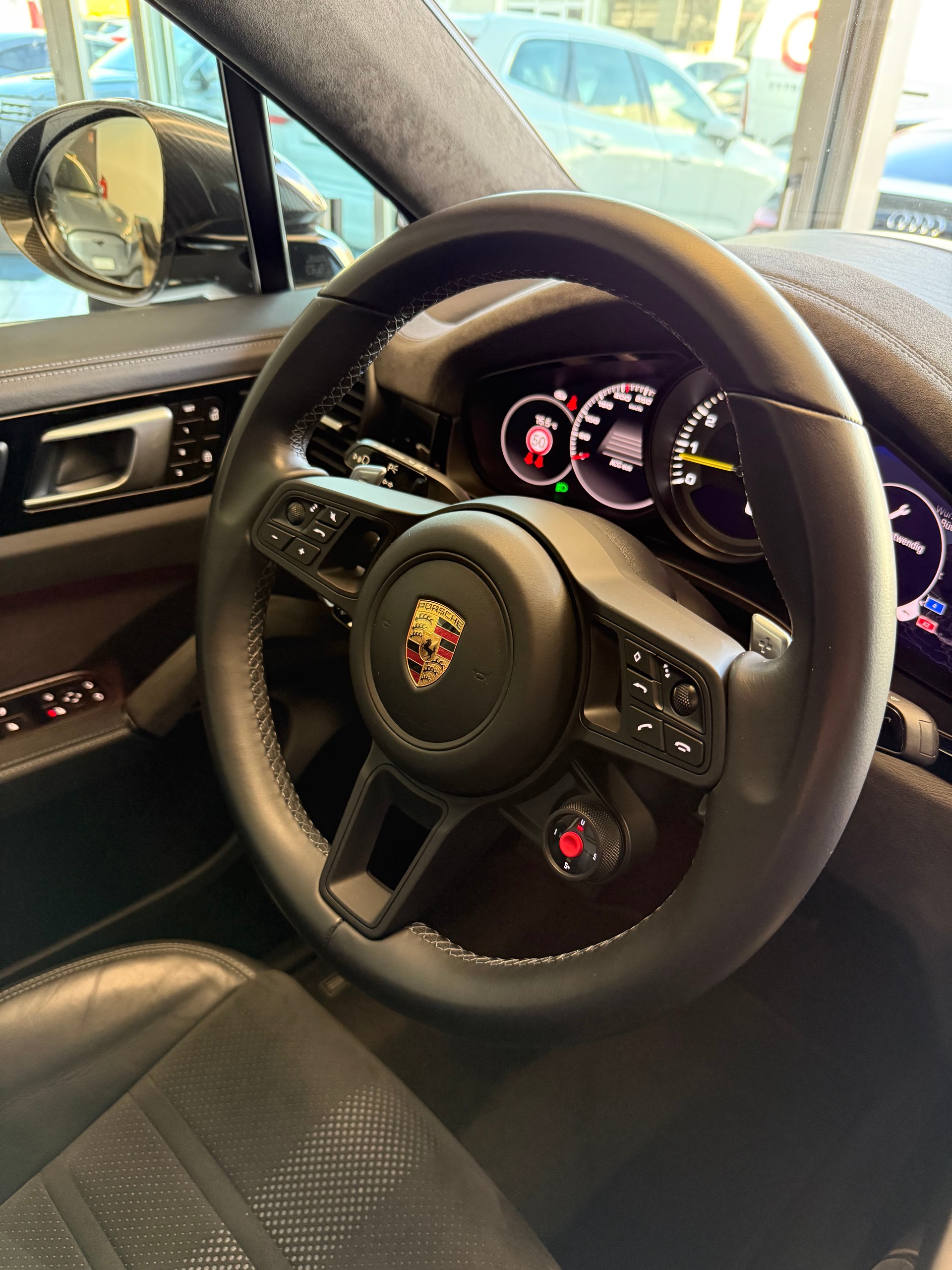 PORSCHE Cayenne Turbo GT-image-12