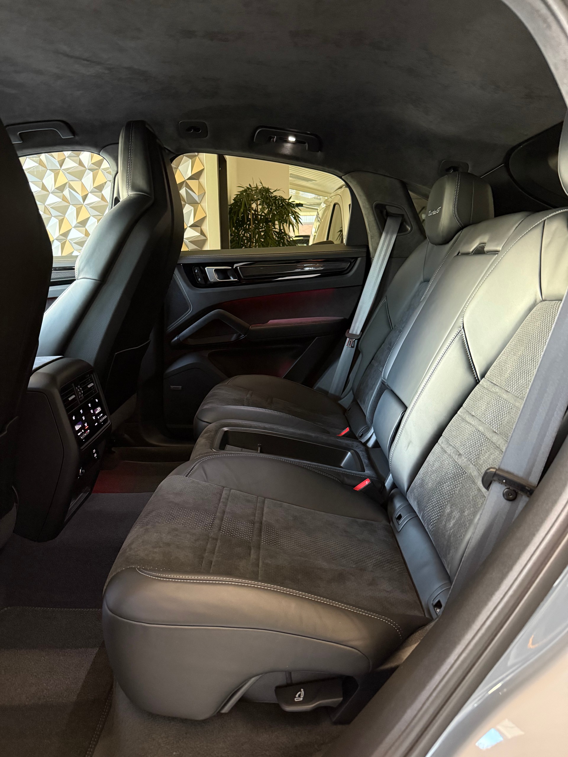PORSCHE Cayenne Turbo GT-image-7