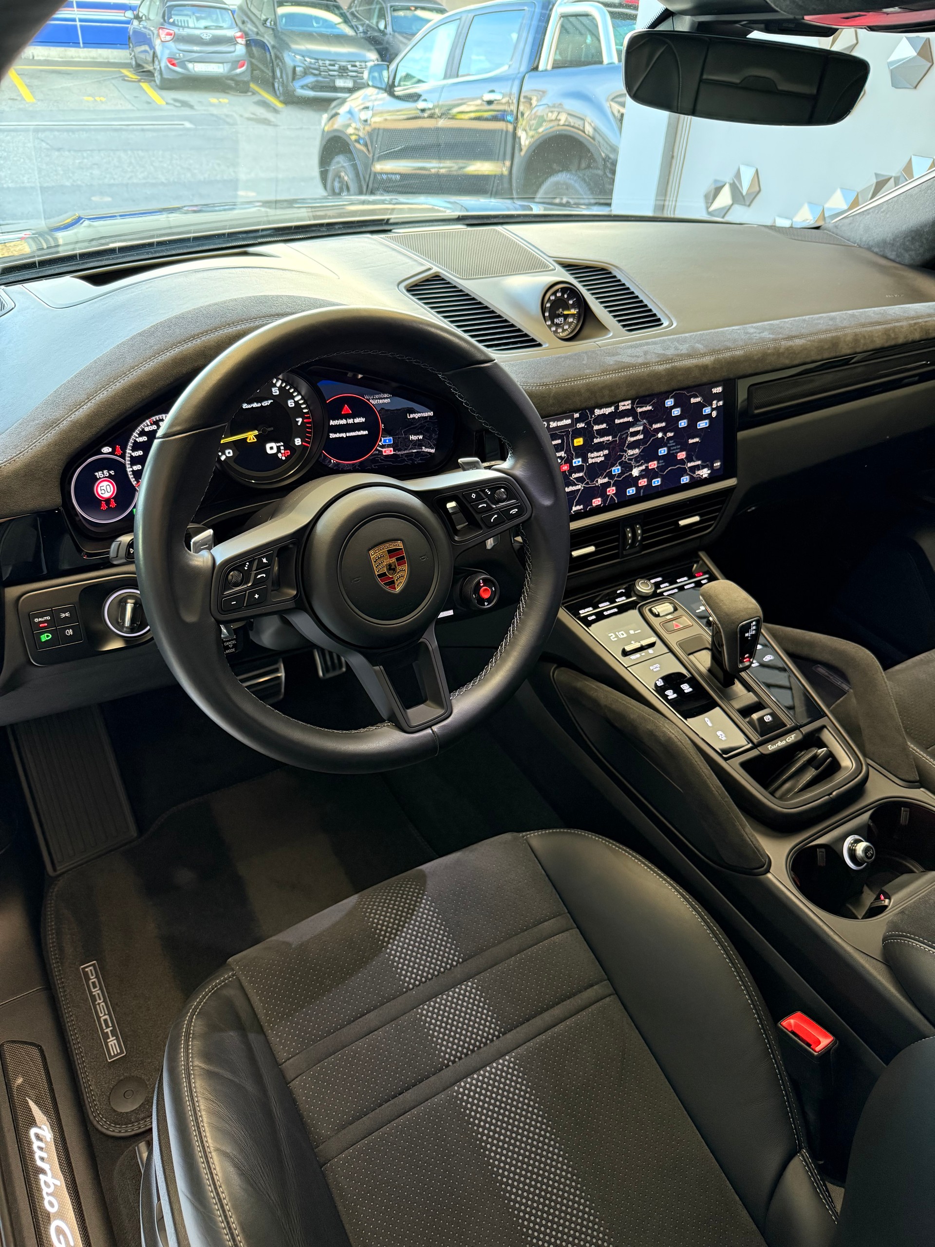 PORSCHE Cayenne Turbo GT-image-4