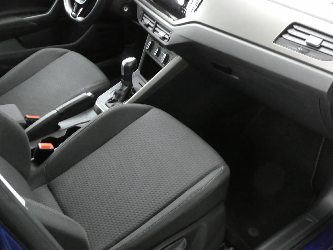 VW Polo 1.0 TSI Comfortline DSG-image-9