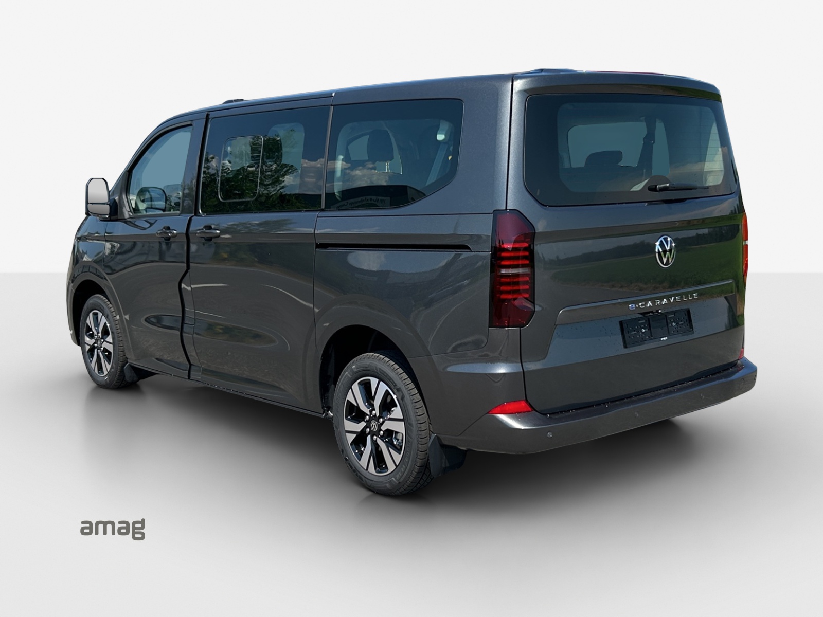 VW Caravelle BEV Life-image-2