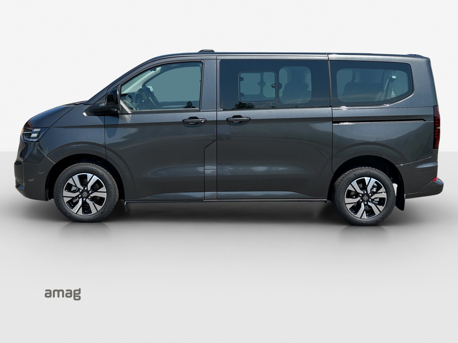 VW Caravelle BEV Life-image-1