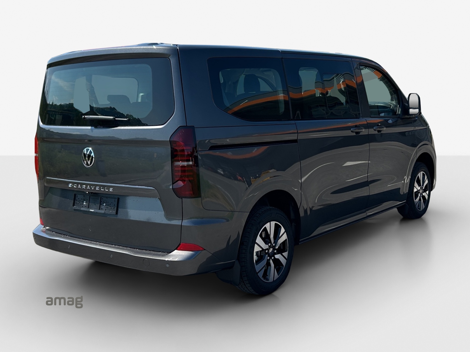 VW Caravelle BEV Life-image-4