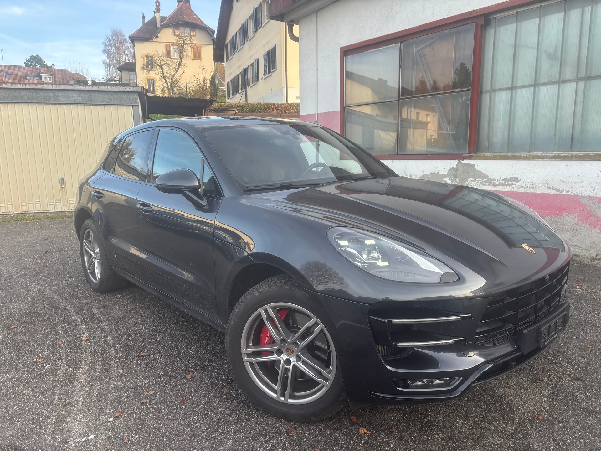 PORSCHE Macan Turbo PDK-image-2