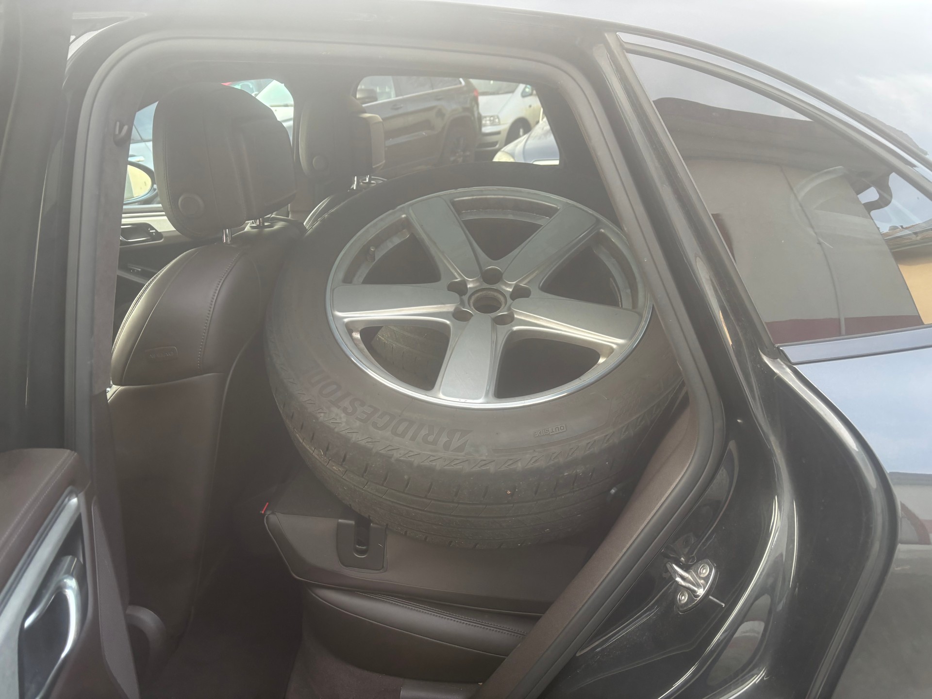 PORSCHE Macan Turbo PDK-image-8