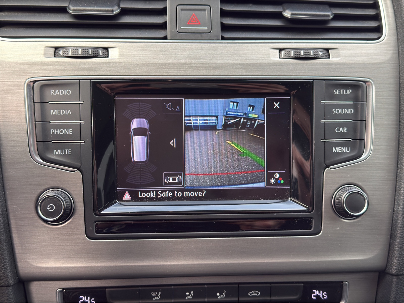VW Golf Variant 1.2 TSI Comfort-image-24