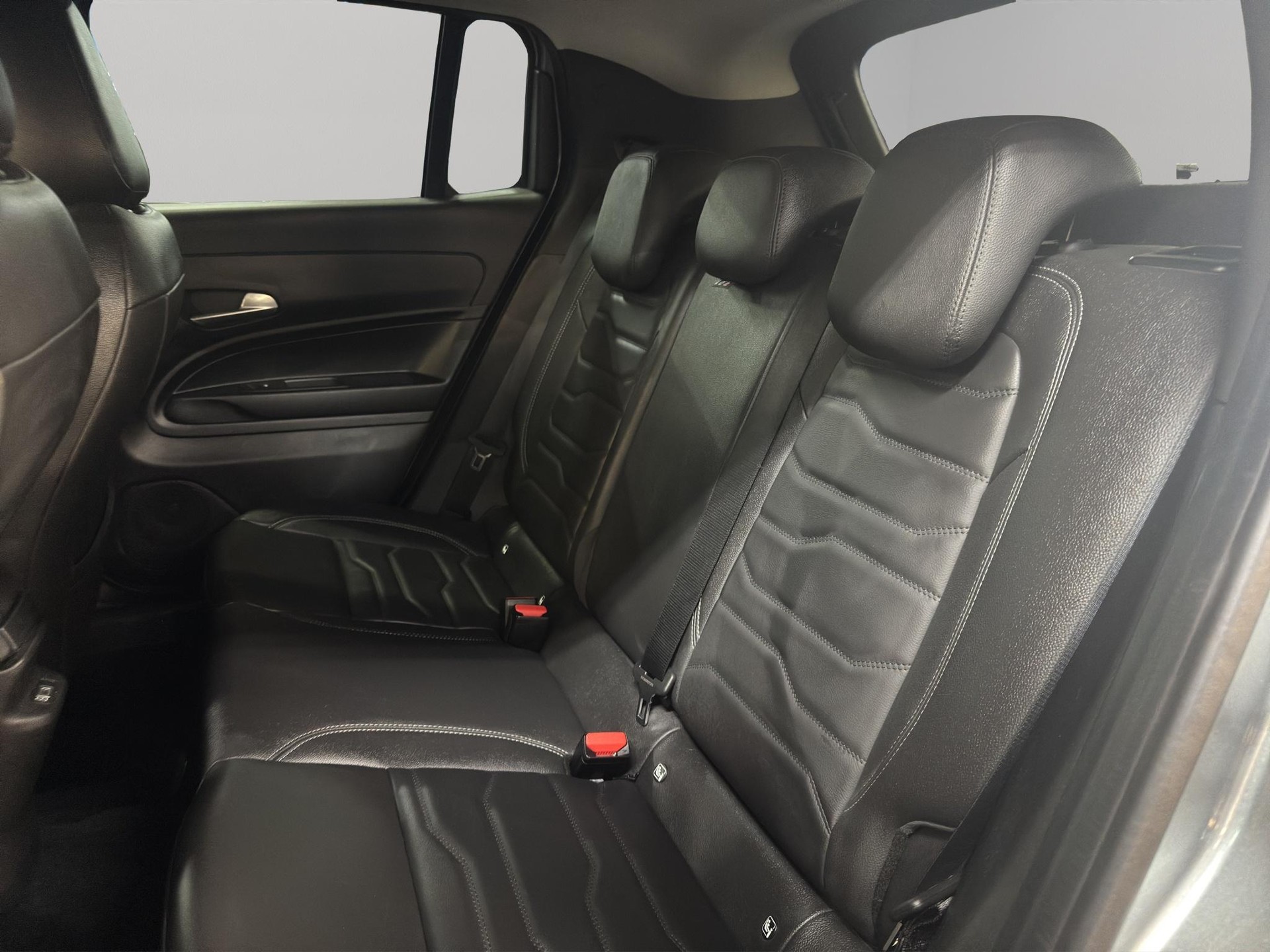 JEEP Avenger Summit-image-9