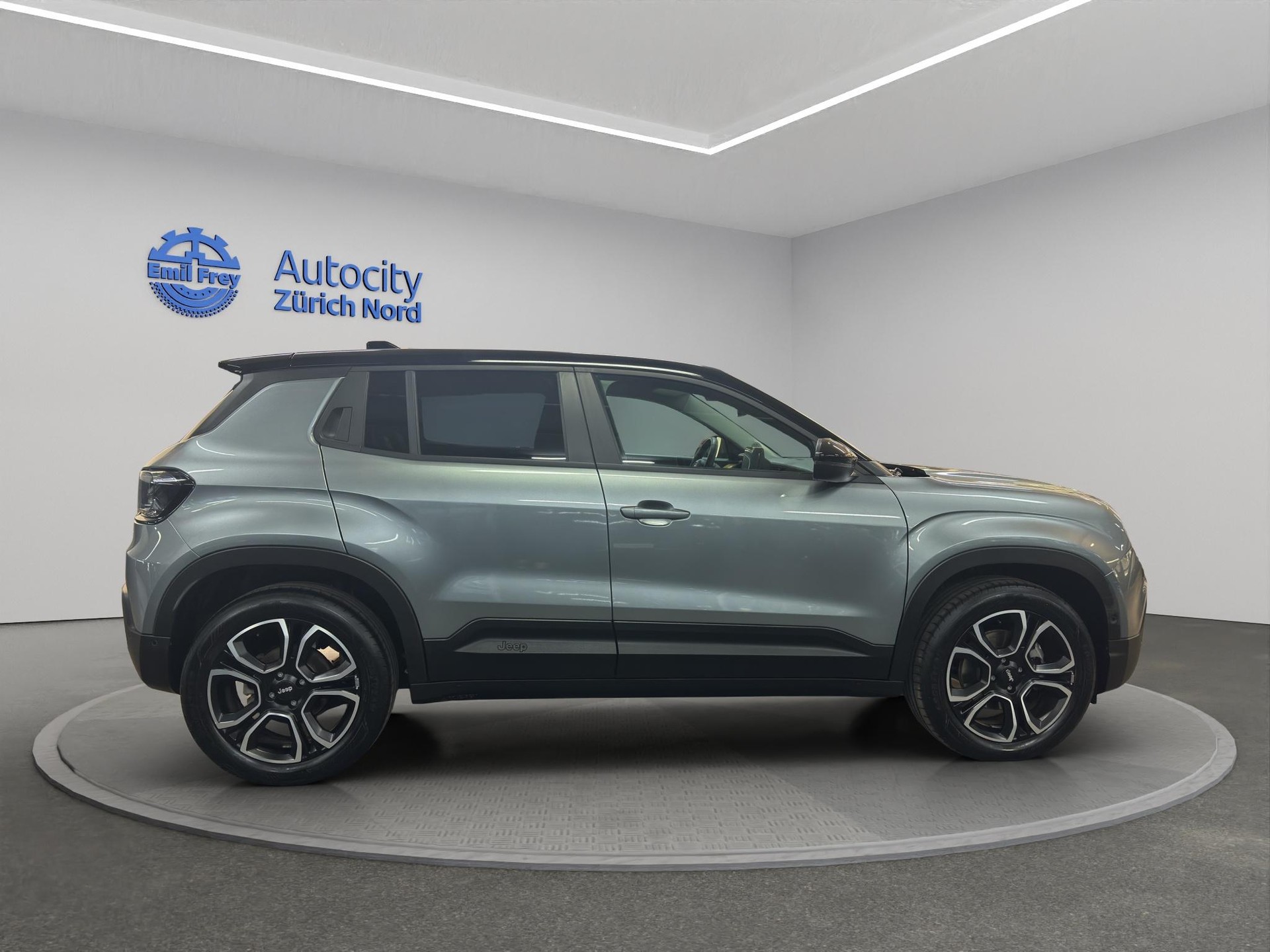 JEEP Avenger Summit-image-4