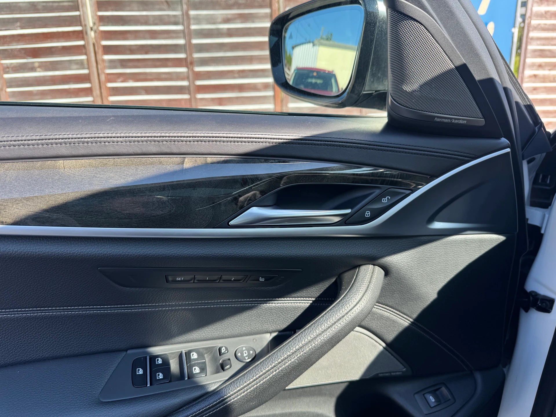BMW M550d xDrive Touring Steptronic-image-11
