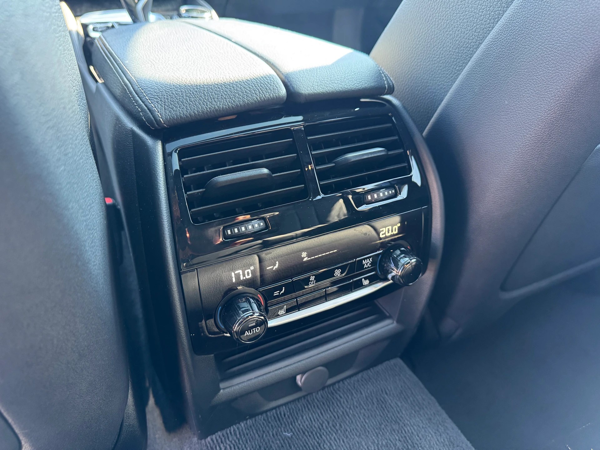 BMW M550d xDrive Touring Steptronic-image-9