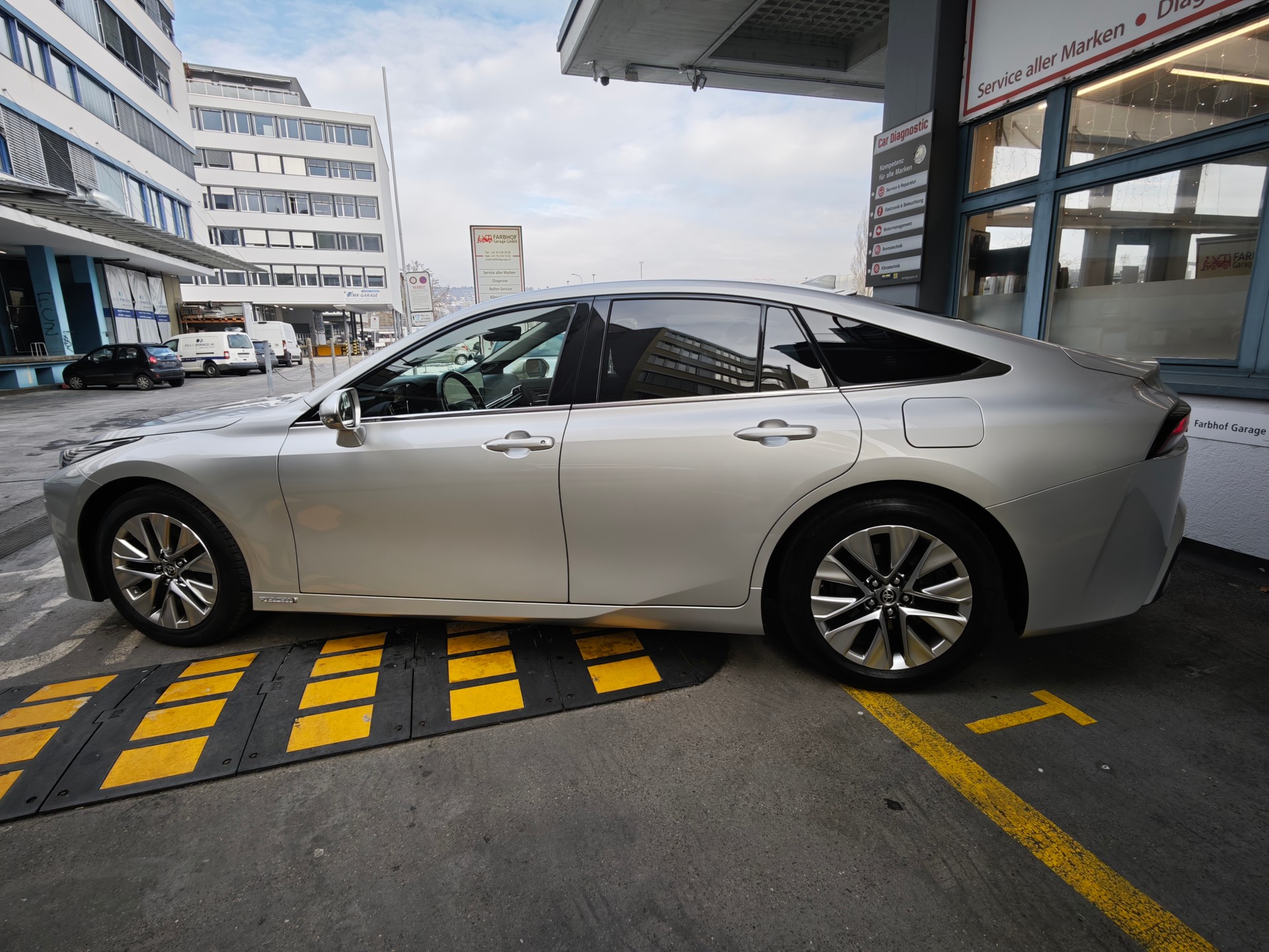 TOYOTA Mirai Fuel cell Premium-image-8