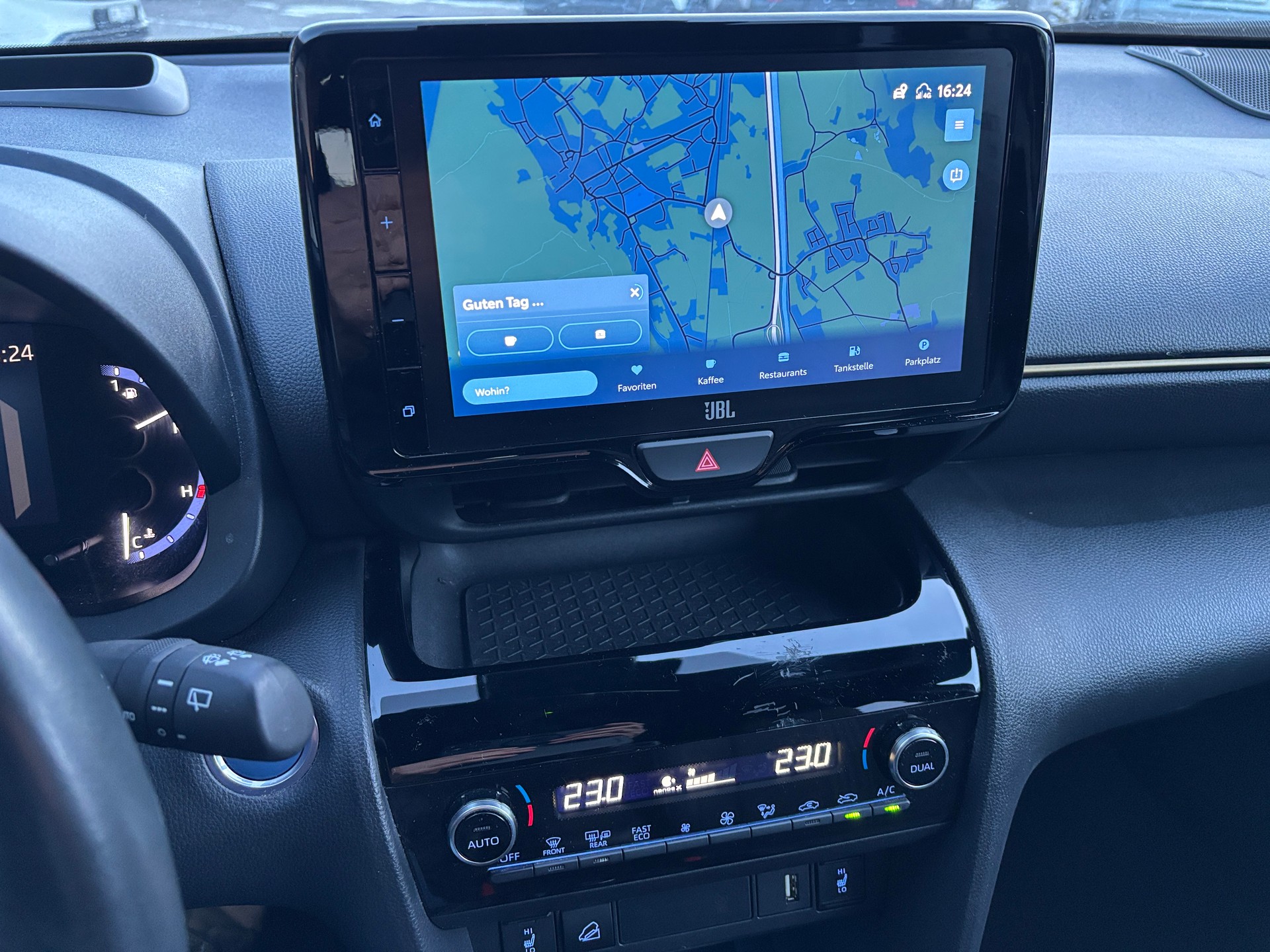 TOYOTA Yaris Cross 1.5 Adventure e-CVT AWDi-image-10