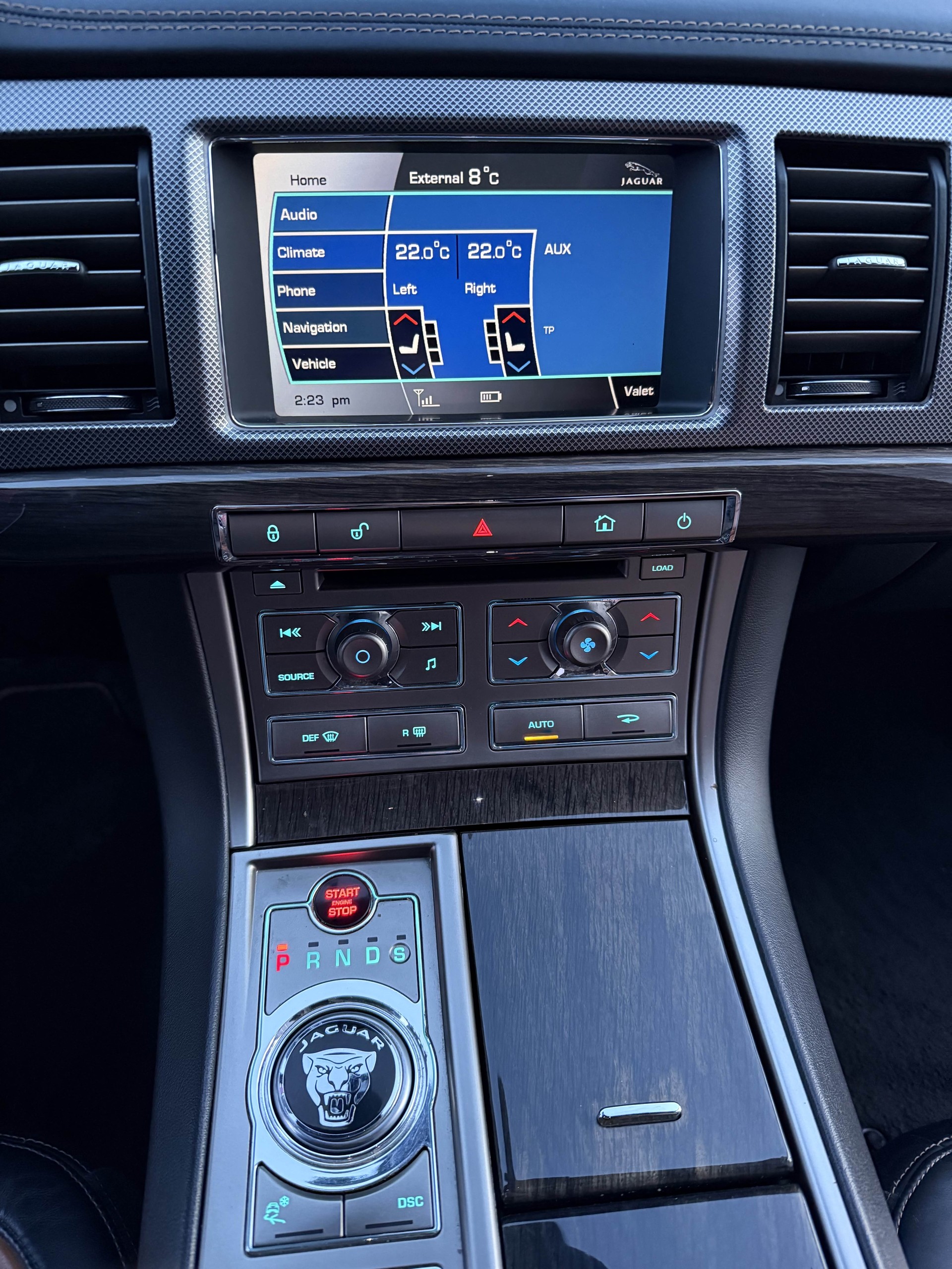 JAGUAR XFR-image-15