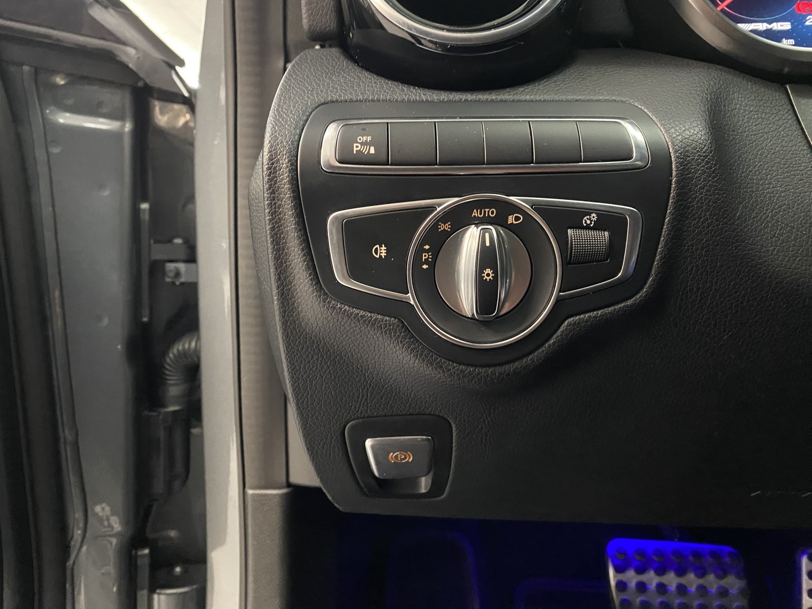 MERCEDES-BENZ C 43 AMG 4MATIC Kombi-image-10