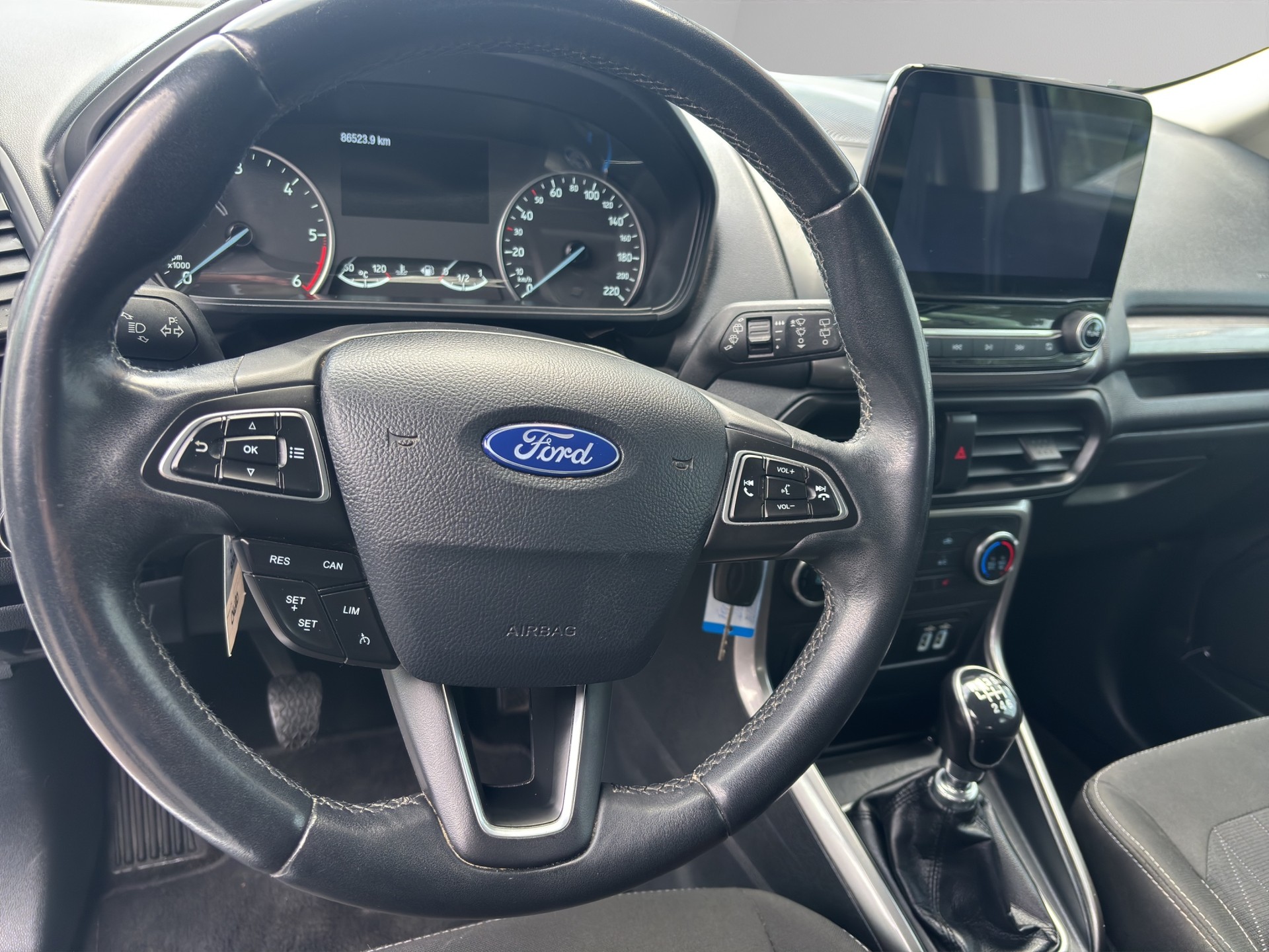 FORD EcoSport 1.5 TDCi Business AWD-image-11