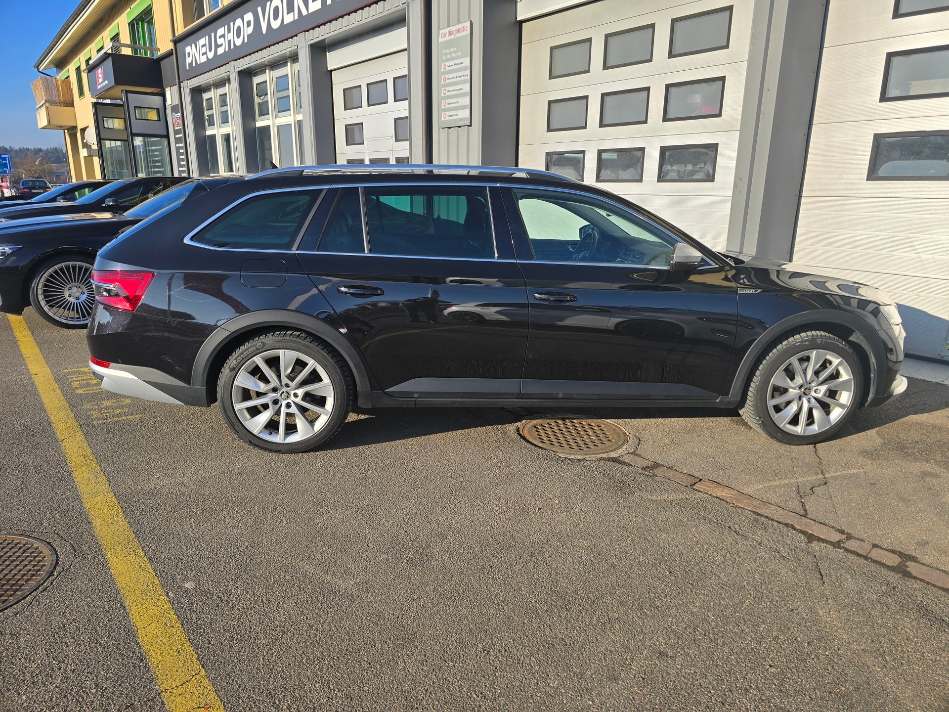SKODA Superb 2.0 TDi Scout 4x4 DSG-image-7