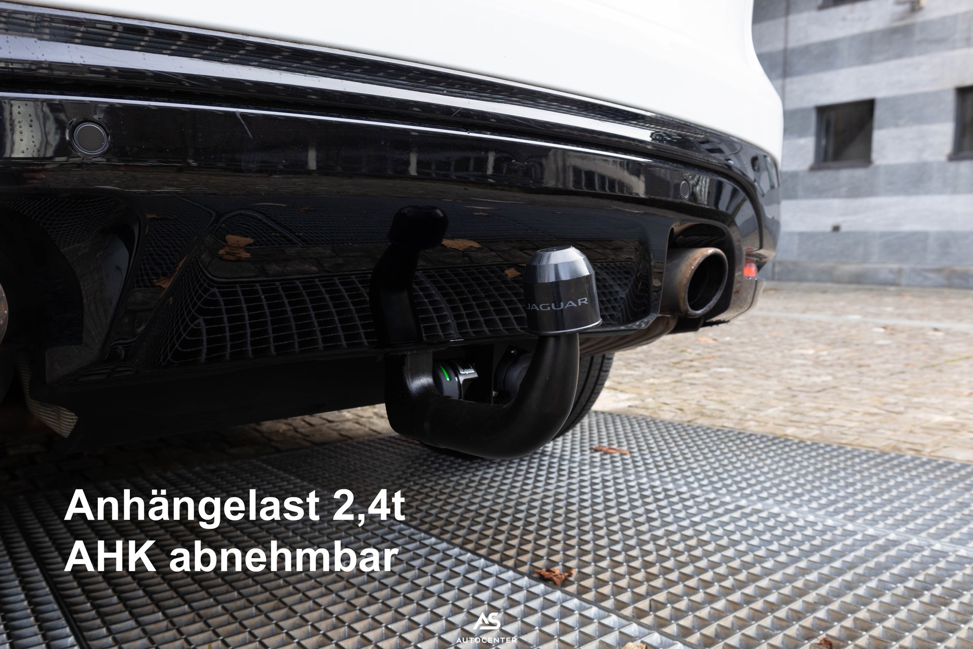 JAGUAR F-Pace V6 S AWD 380 PS (CH) Vollausstattung | BlackPack | AHK-image-11