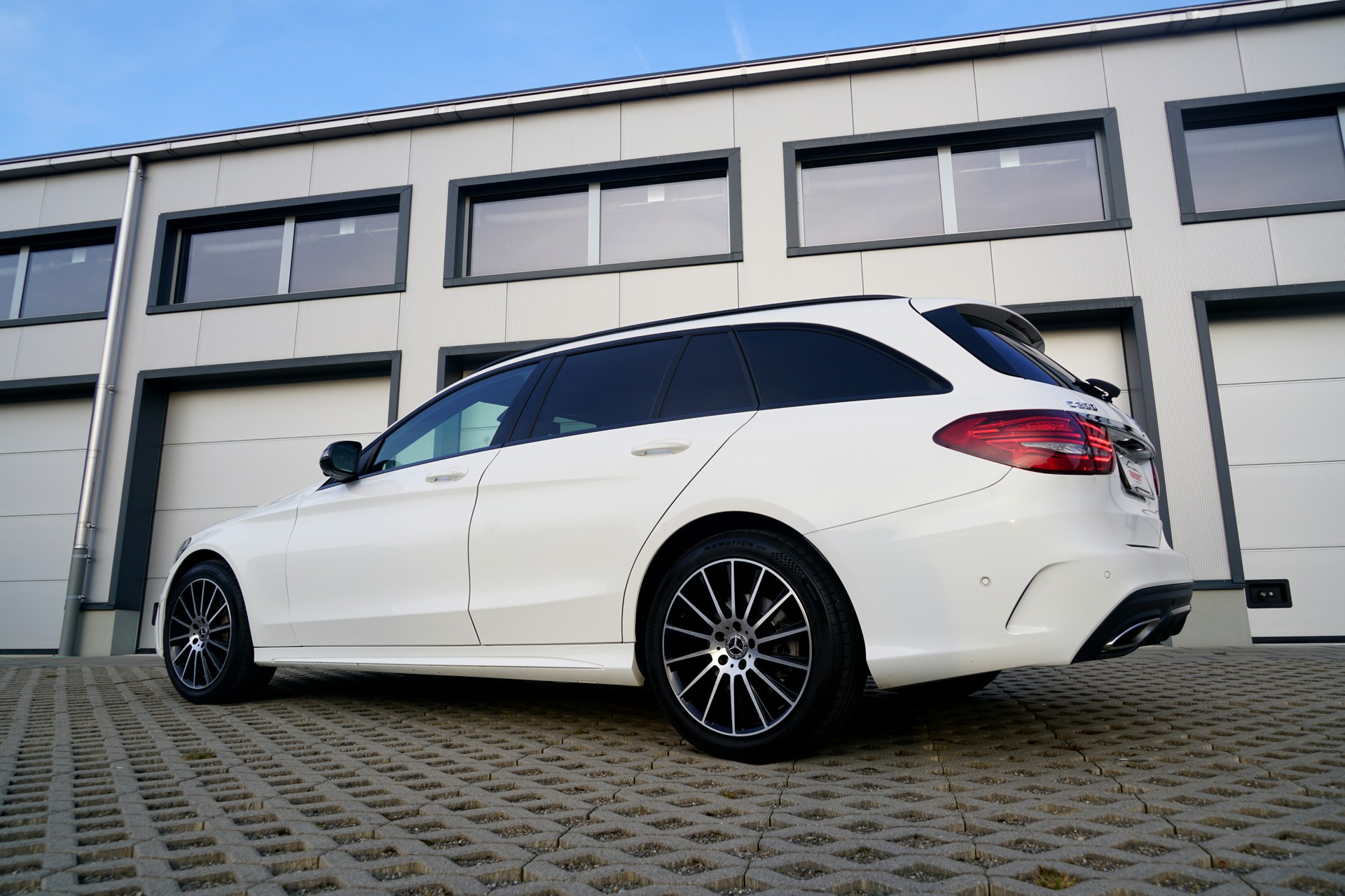 MERCEDES-BENZ C 200 AMG Line 4Matic 9G-Tronic (CH)-image-3
