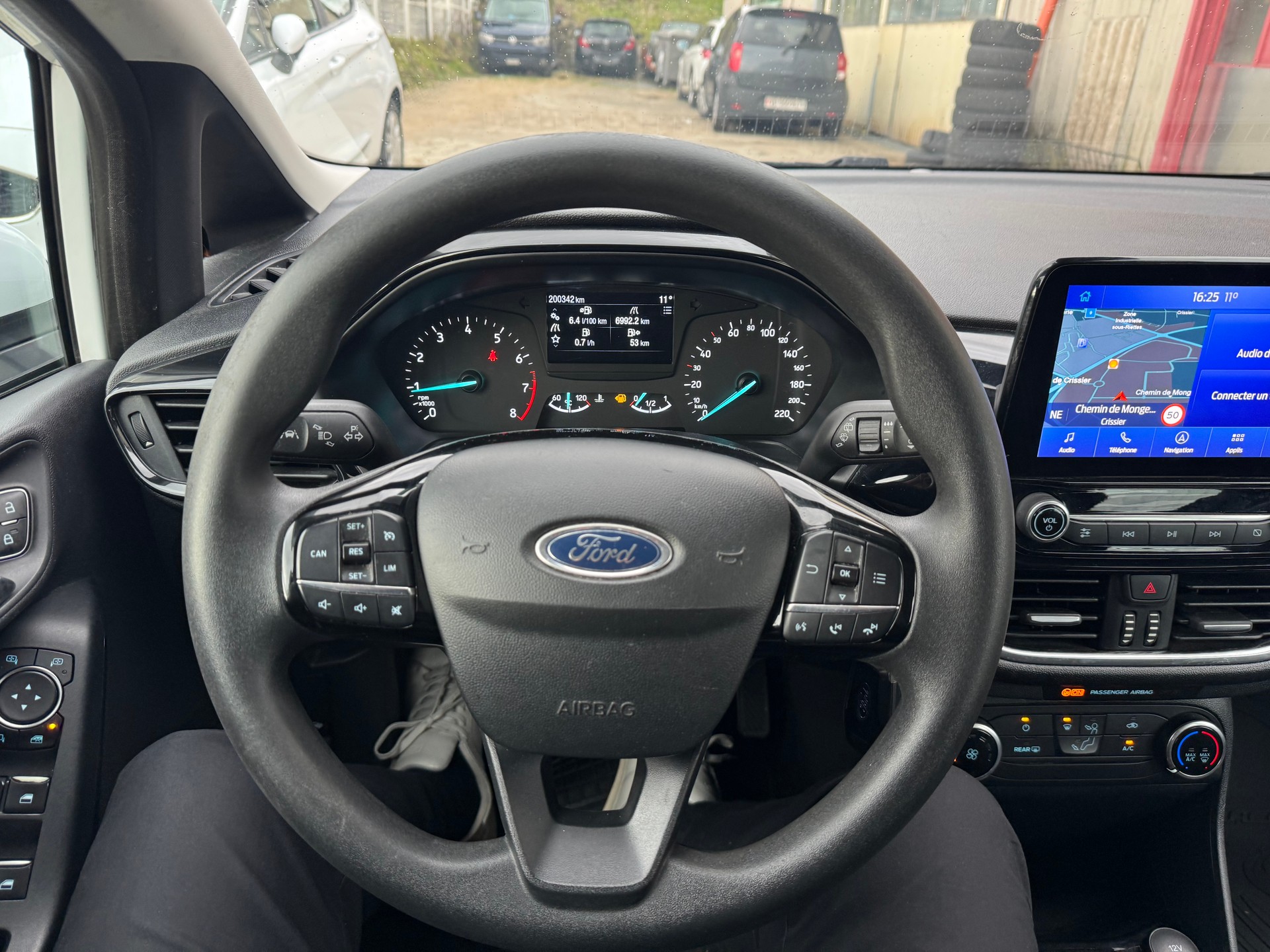 FORD Fiesta 1.0 SCTi Cool & Connect-image-14