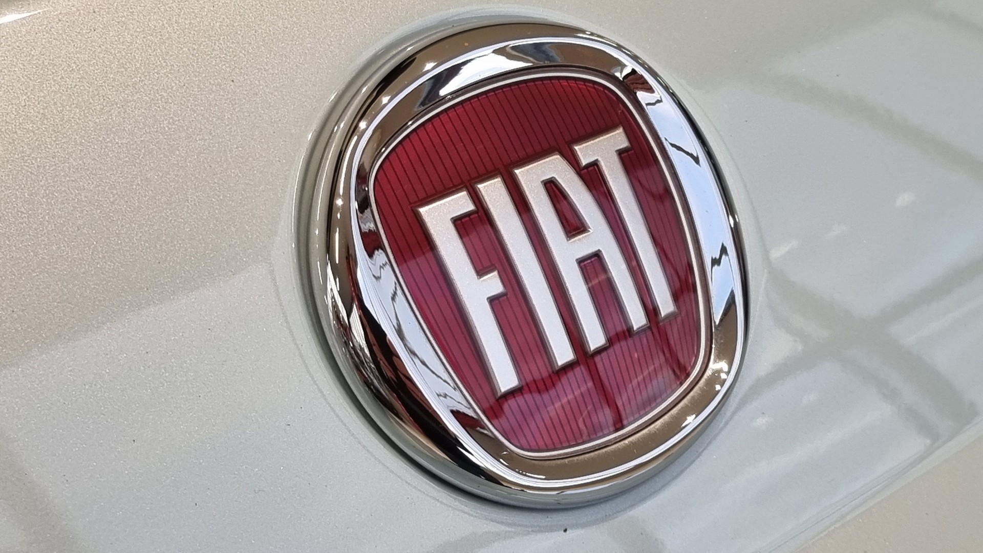 FIAT 500 1.0 Hybrid Dolcevita Sky-image-17
