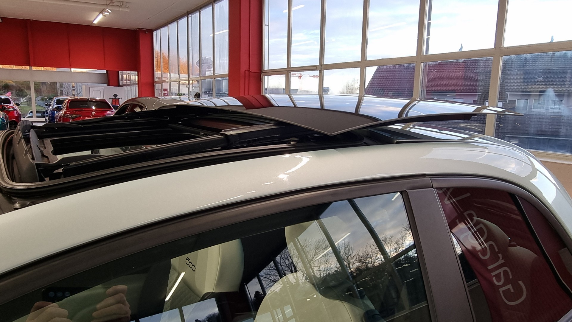 FIAT 500 1.0 Hybrid Dolcevita Sky-image-9