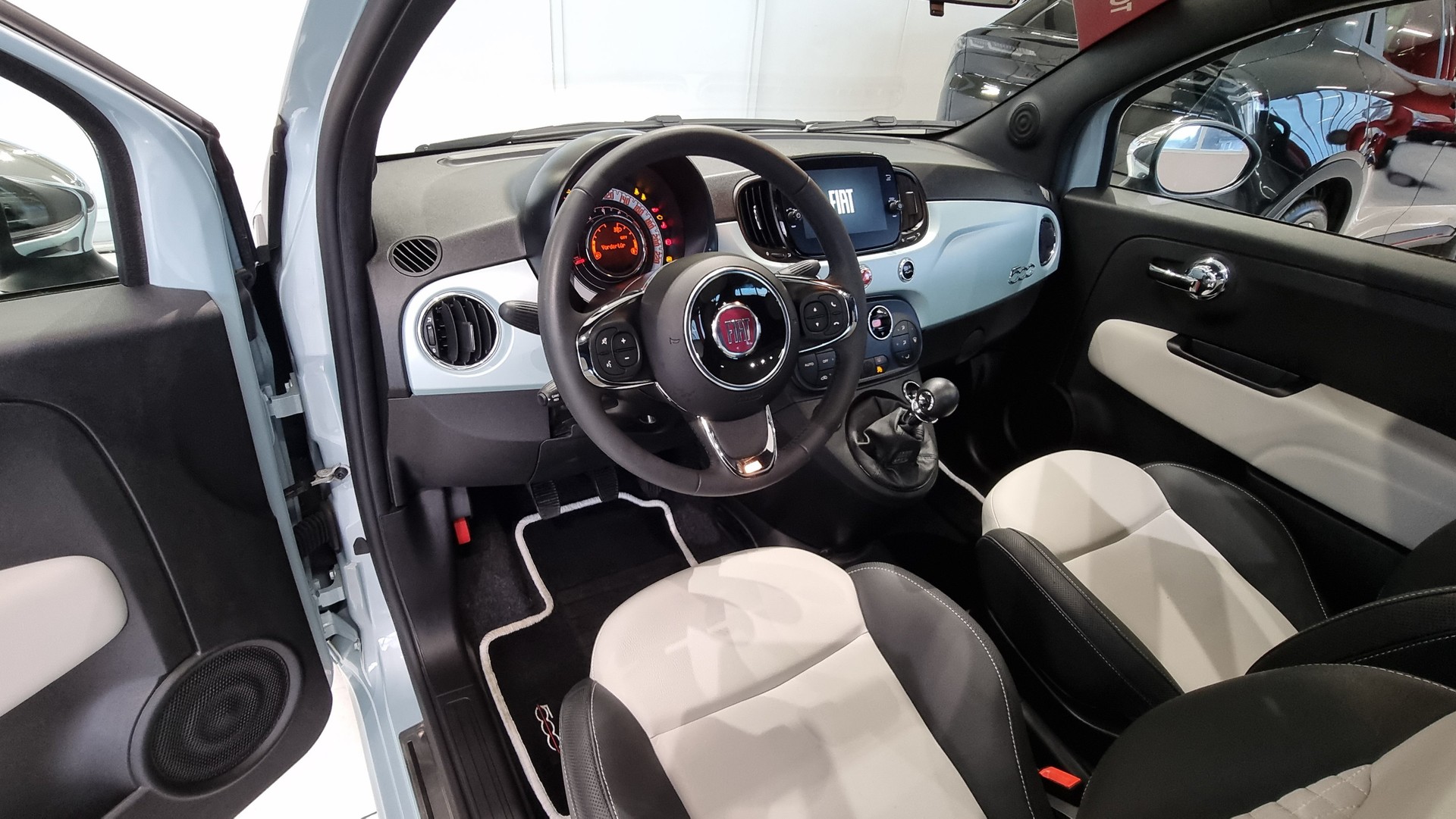 FIAT 500 1.0 Hybrid Dolcevita Sky-image-16